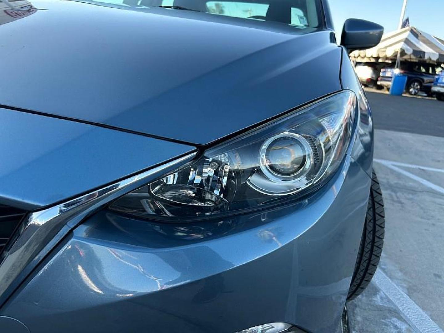 2015 BLUE Mazda Mazda3 (3MZBM1U71FM) with an 4-Cyl SKYACTIV-G 2.0L engine, Auto 6-Spd SKYACTIV-Drv transmission, located at 412 Auto Vista Drive, Palmdale, 93551, (661) 945-0620, 34.592636, -118.136681 - Photo#9