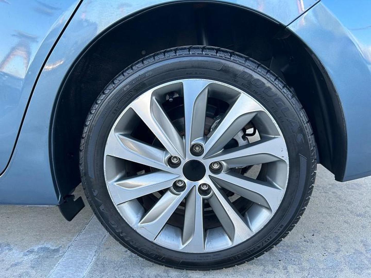 2015 BLUE Mazda Mazda3 (3MZBM1U71FM) with an 4-Cyl SKYACTIV-G 2.0L engine, Auto 6-Spd SKYACTIV-Drv transmission, located at 412 Auto Vista Drive, Palmdale, 93551, (661) 945-0620, 34.592636, -118.136681 - Photo#11