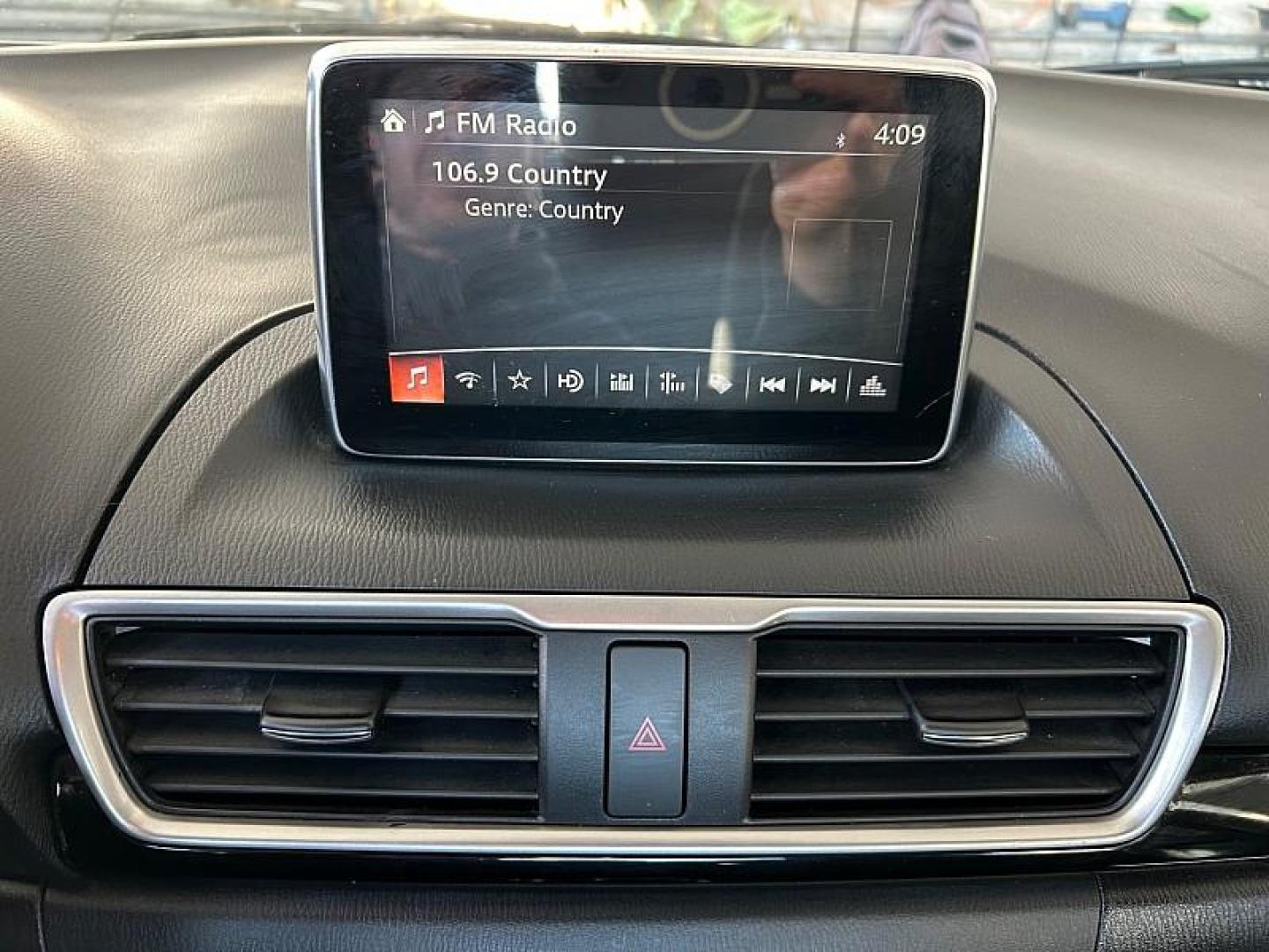 2015 BLUE Mazda Mazda3 (3MZBM1U71FM) with an 4-Cyl SKYACTIV-G 2.0L engine, Auto 6-Spd SKYACTIV-Drv transmission, located at 412 Auto Vista Drive, Palmdale, 93551, (661) 945-0620, 34.592636, -118.136681 - Photo#24