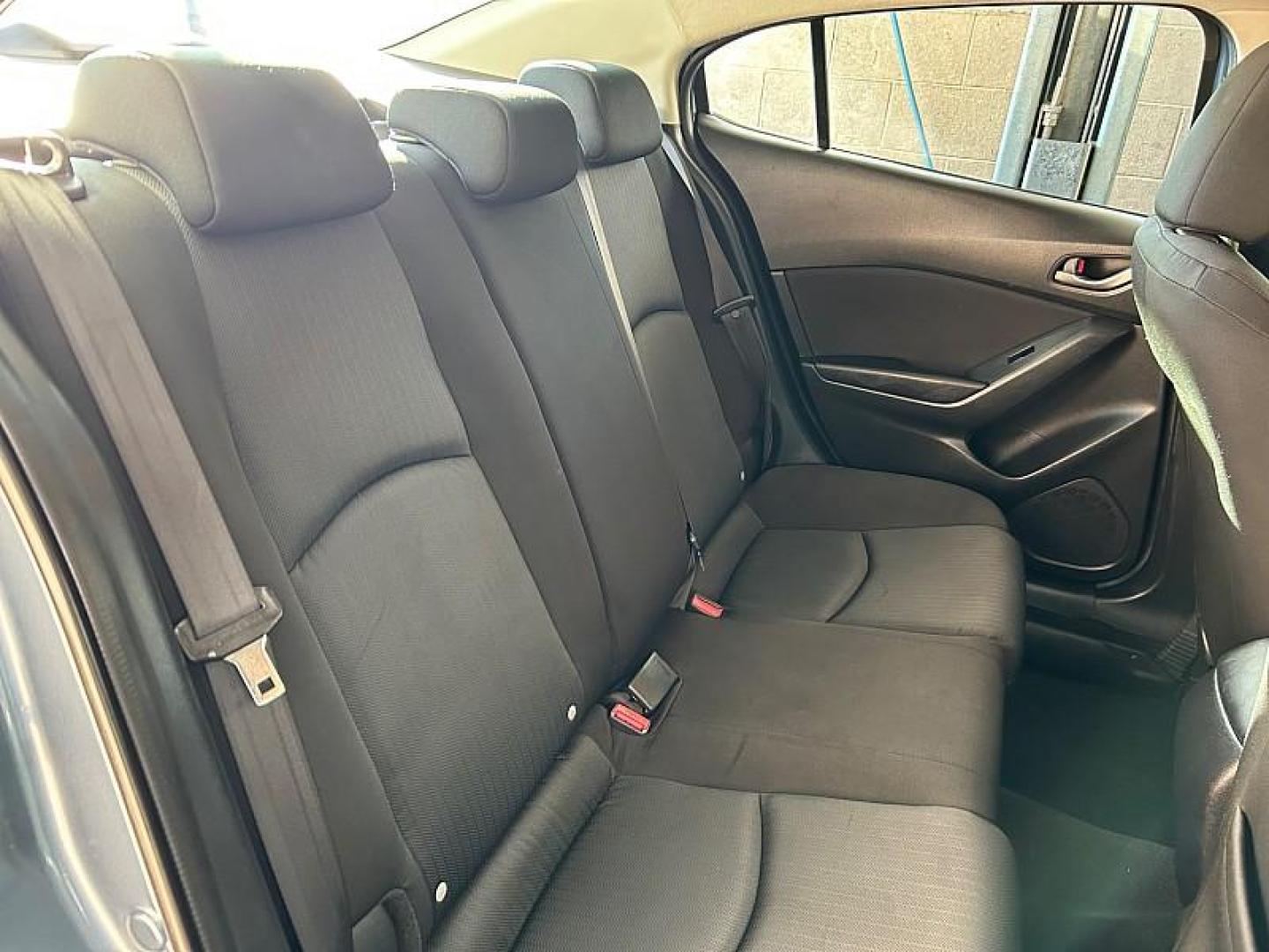 2015 BLUE Mazda Mazda3 (3MZBM1U71FM) with an 4-Cyl SKYACTIV-G 2.0L engine, Auto 6-Spd SKYACTIV-Drv transmission, located at 412 Auto Vista Drive, Palmdale, 93551, (661) 945-0620, 34.592636, -118.136681 - Photo#28