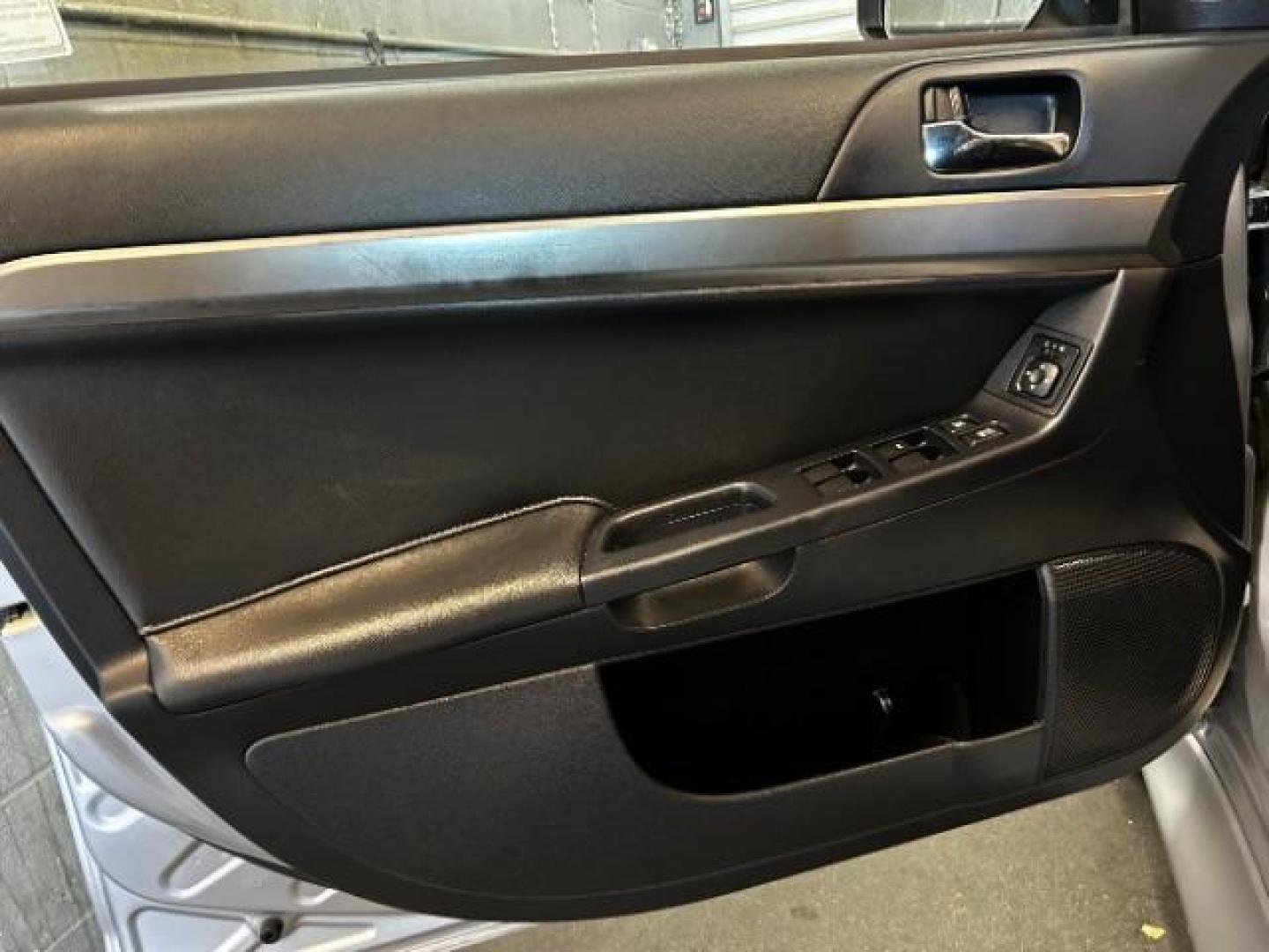 2015 Mitsubishi Lancer (JA32U2FU8FU) with an 4-Cyl 2.0 Liter engine, Automatic CVT transmission, located at 412 Auto Vista Drive, Palmdale, 93551, (661) 945-0620, 34.592636, -118.136681 - Photo#9