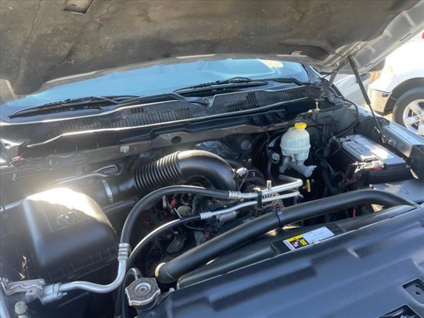 2015 Bright Silver Metallic Clear Coat RAM 1500 Tradesman (3C6RR7KT9FG) with an 5.7L HEMI 5.7L V8 395hp 410ft. lbs. Sequential Multiport Fuel Injection engine, 8-Speed Shiftable Automatic transmission, located at 800 Riverside Ave, Roseville, CA, 95678, 916-773-4549 & Toll Free: 866-719-4393, 38.732265, -121.291039 - 4X4 TRADESMAN CREW CAB 5.7 HEMI V8 - Photo#15