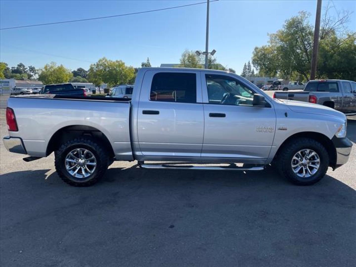 2015 Bright Silver Metallic Clear Coat RAM 1500 Tradesman (3C6RR7KT9FG) with an 5.7L HEMI 5.7L V8 395hp 410ft. lbs. Sequential Multiport Fuel Injection engine, 8-Speed Shiftable Automatic transmission, located at 800 Riverside Ave, Roseville, CA, 95678, 916-773-4549 & Toll Free: 866-719-4393, 38.732265, -121.291039 - 4X4 TRADESMAN CREW CAB 5.7 HEMI V8 - Photo#5