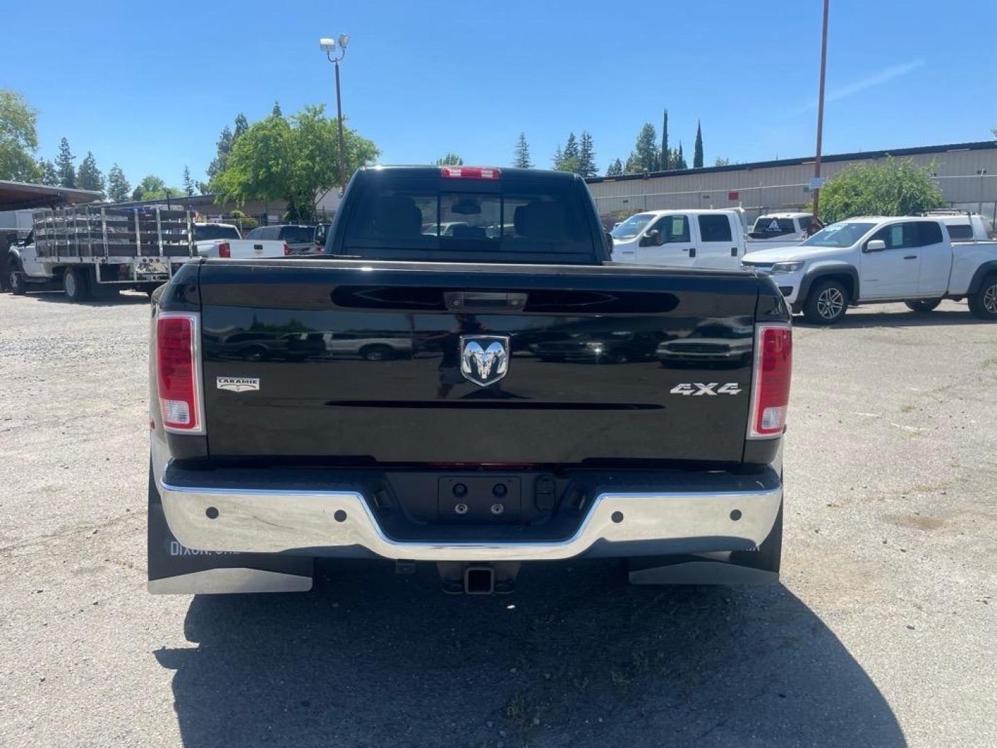 2015 Black Forest Green Pearl Coat/Bright Silver Metall RAM 3500 Laramie (3C63RRJL4FG) with an 6.7L Cummins 6.7L Diesel Turbo I6 350hp 660ft. lbs. Common Rail Direct Injection engine, Automatic transmission, located at 800 Riverside Ave, Roseville, CA, 95678, 916-773-4549 & Toll Free: 866-719-4393, 38.732265, -121.291039 - CUMMINS DIESEL CREW CAB DUALLY 4X4 LARAMIE - Photo#9