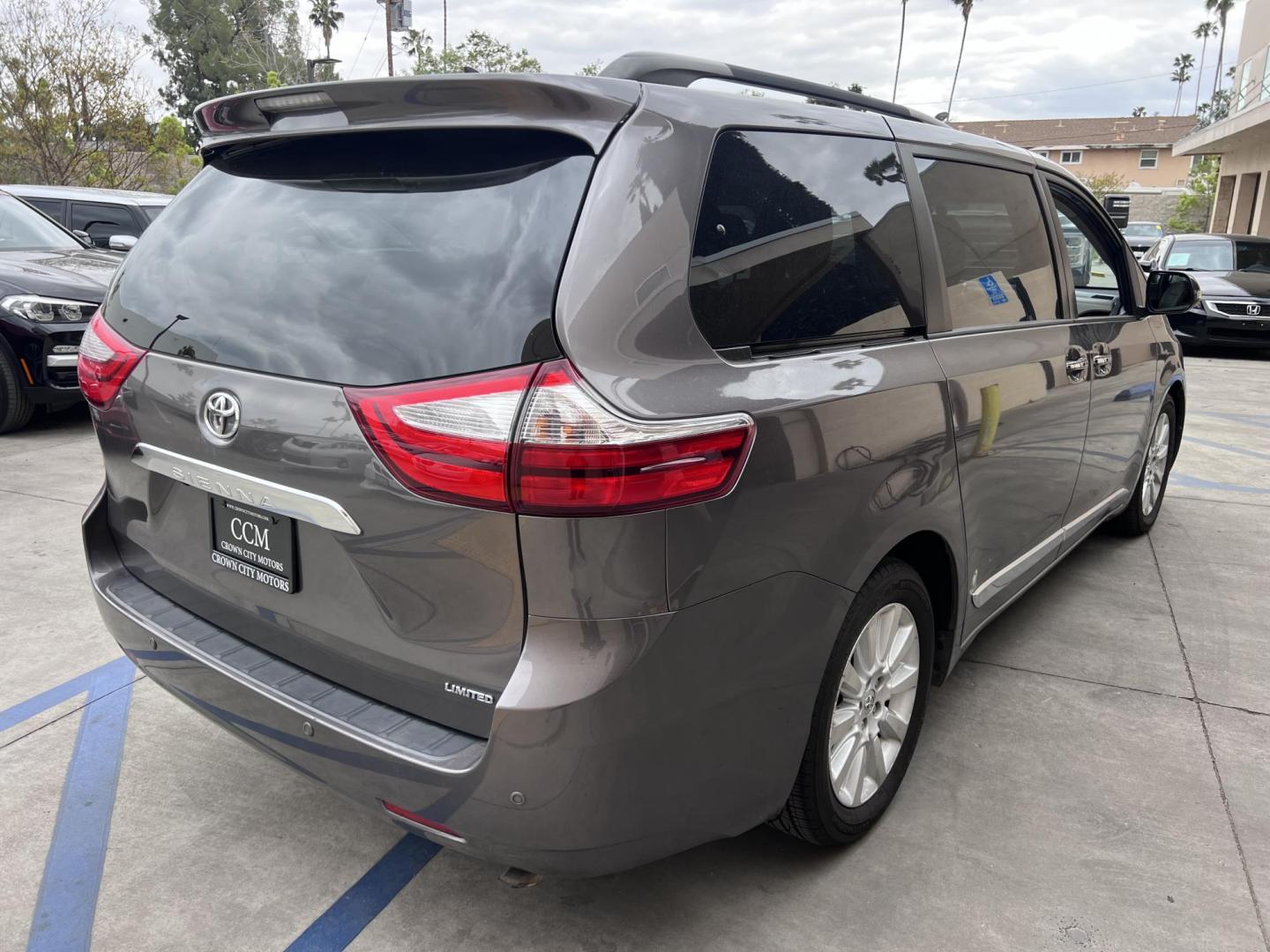 2015 Gray /gray Toyota Sienna XLE FWD 8-Passenger V6 (5TDYK3DC5FS) with an 3.5L V6 EFI DOHC 24V engine, 5-Speed Automatic transmission, located at 30 S. Berkeley Avenue, Pasadena, CA, 91107, (626) 248-7567, 34.145447, -118.109398 - Crown City Motors is a used “Buy Here Pay Here” car dealer in Pasadena CA. “Buy Here Pay Here” financing, means that when you purchase your vehicle from our dealership, that you make the payments to the dealership as well. We do not need the banks approval to get you approved for a used auto - Photo#8