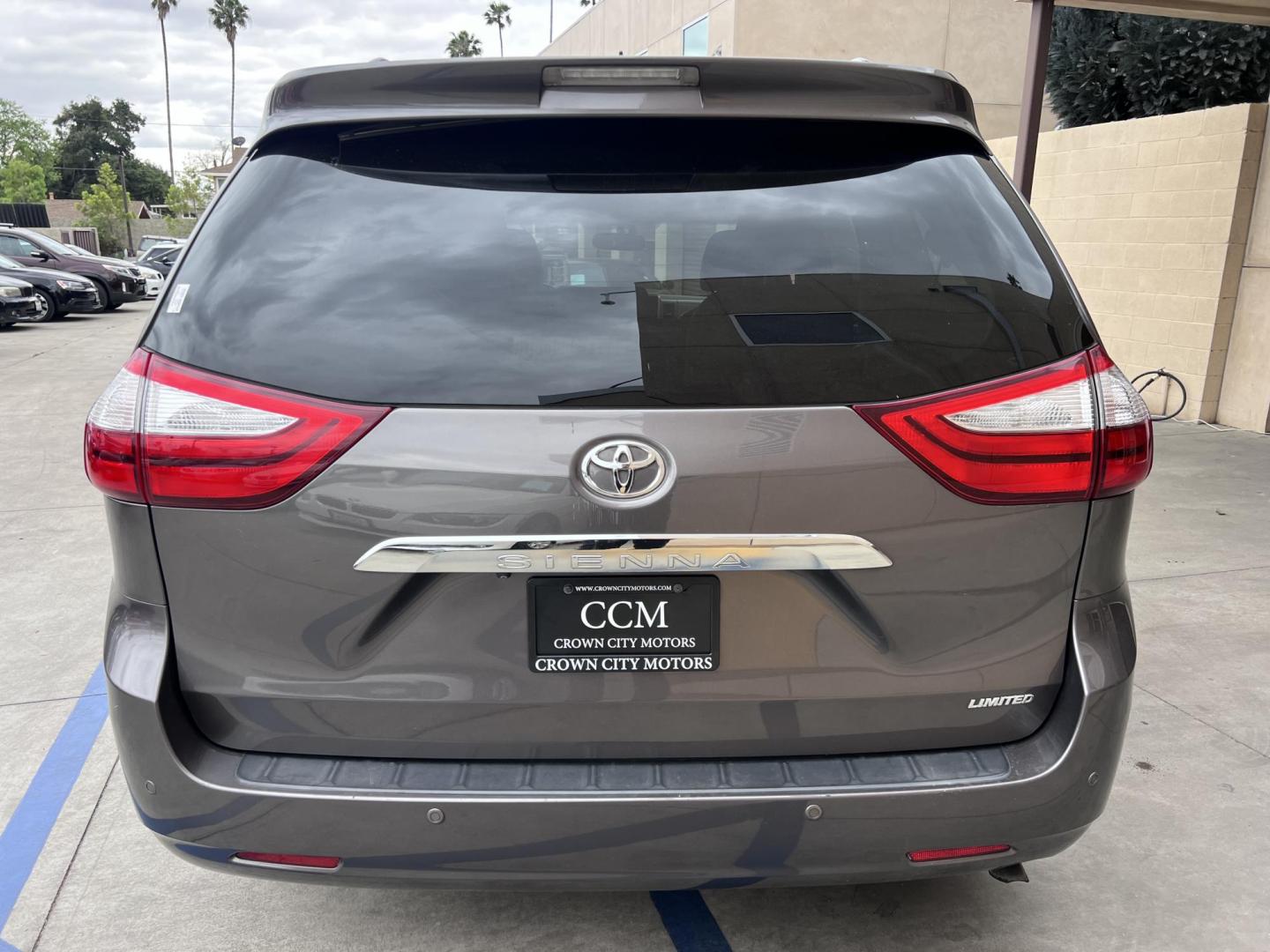 2015 Gray /gray Toyota Sienna XLE FWD 8-Passenger V6 (5TDYK3DC5FS) with an 3.5L V6 EFI DOHC 24V engine, 5-Speed Automatic transmission, located at 30 S. Berkeley Avenue, Pasadena, CA, 91107, (626) 248-7567, 34.145447, -118.109398 - Crown City Motors is a used “Buy Here Pay Here” car dealer in Pasadena CA. “Buy Here Pay Here” financing, means that when you purchase your vehicle from our dealership, that you make the payments to the dealership as well. We do not need the banks approval to get you approved for a used auto - Photo#9
