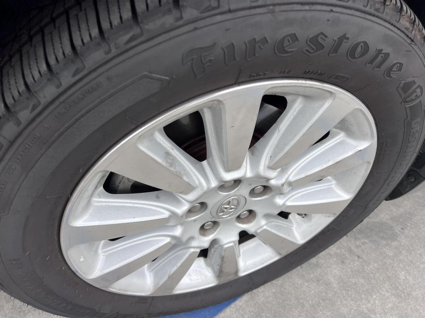 2015 Gray /gray Toyota Sienna XLE FWD 8-Passenger V6 (5TDYK3DC5FS) with an 3.5L V6 EFI DOHC 24V engine, 5-Speed Automatic transmission, located at 30 S. Berkeley Avenue, Pasadena, CA, 91107, (626) 248-7567, 34.145447, -118.109398 - Crown City Motors is a used “Buy Here Pay Here” car dealer in Pasadena CA. “Buy Here Pay Here” financing, means that when you purchase your vehicle from our dealership, that you make the payments to the dealership as well. We do not need the banks approval to get you approved for a used auto - Photo#12