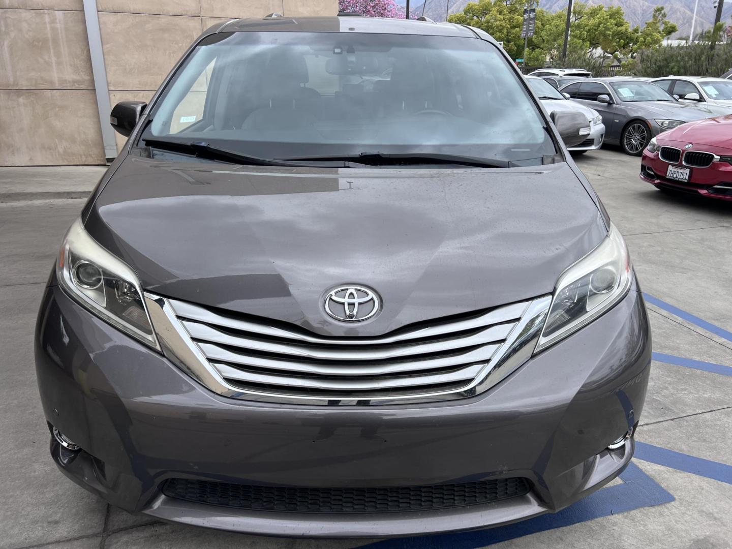 2015 Gray /gray Toyota Sienna XLE FWD 8-Passenger V6 (5TDYK3DC5FS) with an 3.5L V6 EFI DOHC 24V engine, 5-Speed Automatic transmission, located at 30 S. Berkeley Avenue, Pasadena, CA, 91107, (626) 248-7567, 34.145447, -118.109398 - Crown City Motors is a used “Buy Here Pay Here” car dealer in Pasadena CA. “Buy Here Pay Here” financing, means that when you purchase your vehicle from our dealership, that you make the payments to the dealership as well. We do not need the banks approval to get you approved for a used auto - Photo#11