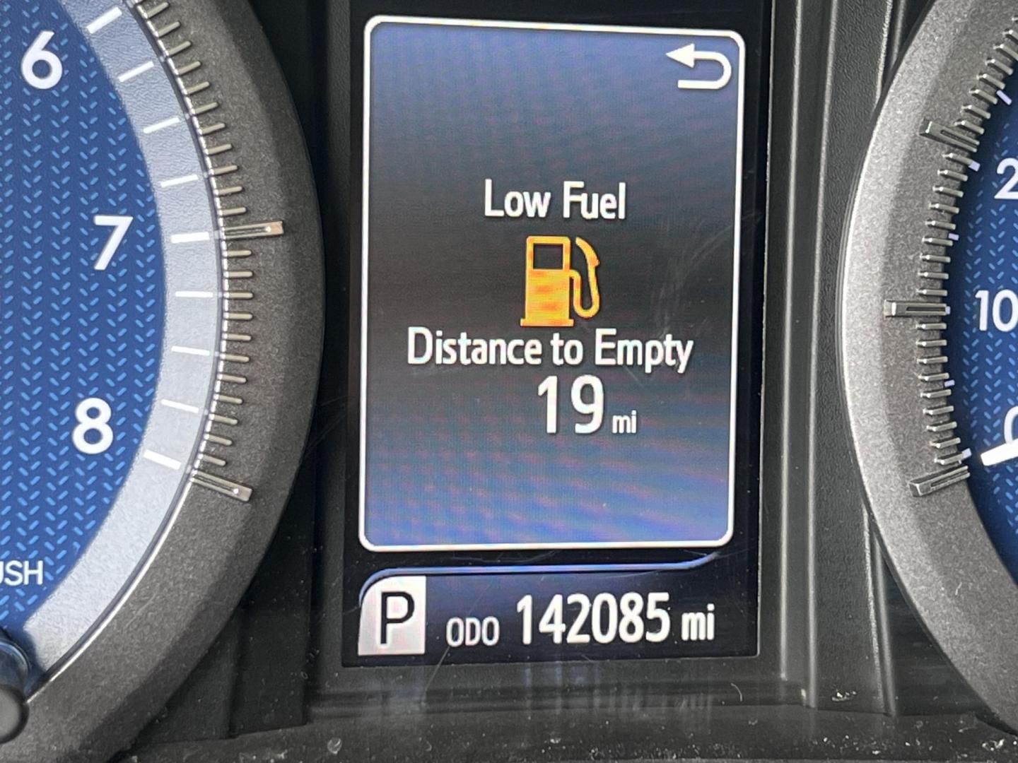 2015 Gray /gray Toyota Sienna XLE FWD 8-Passenger V6 (5TDYK3DC5FS) with an 3.5L V6 EFI DOHC 24V engine, 5-Speed Automatic transmission, located at 30 S. Berkeley Avenue, Pasadena, CA, 91107, (626) 248-7567, 34.145447, -118.109398 - Crown City Motors is a used “Buy Here Pay Here” car dealer in Pasadena CA. “Buy Here Pay Here” financing, means that when you purchase your vehicle from our dealership, that you make the payments to the dealership as well. We do not need the banks approval to get you approved for a used auto - Photo#34