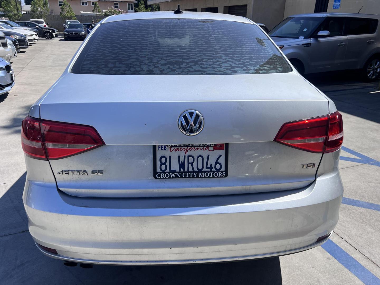 2015 SILVER /BLK Volkswagen Jetta SE (3VWD17AJ5FM) with an L4, 1.8L; DOHC 16V; Turbo engine, Automatic transmission, located at 30 S. Berkeley Avenue, Pasadena, CA, 91107, (626) 248-7567, 34.145447, -118.109398 - 2015 Volkswagen Jetta SE – Buy Here Pay Here – $995 Down – Bad Credit OK – Crown City Motors Pasadena If you're looking for an affordable, reliable, and fuel-efficient sedan with a touch of European performance and class, the 2015 Volkswagen Jetta SE is the perfect choice. Now available at - Photo#3