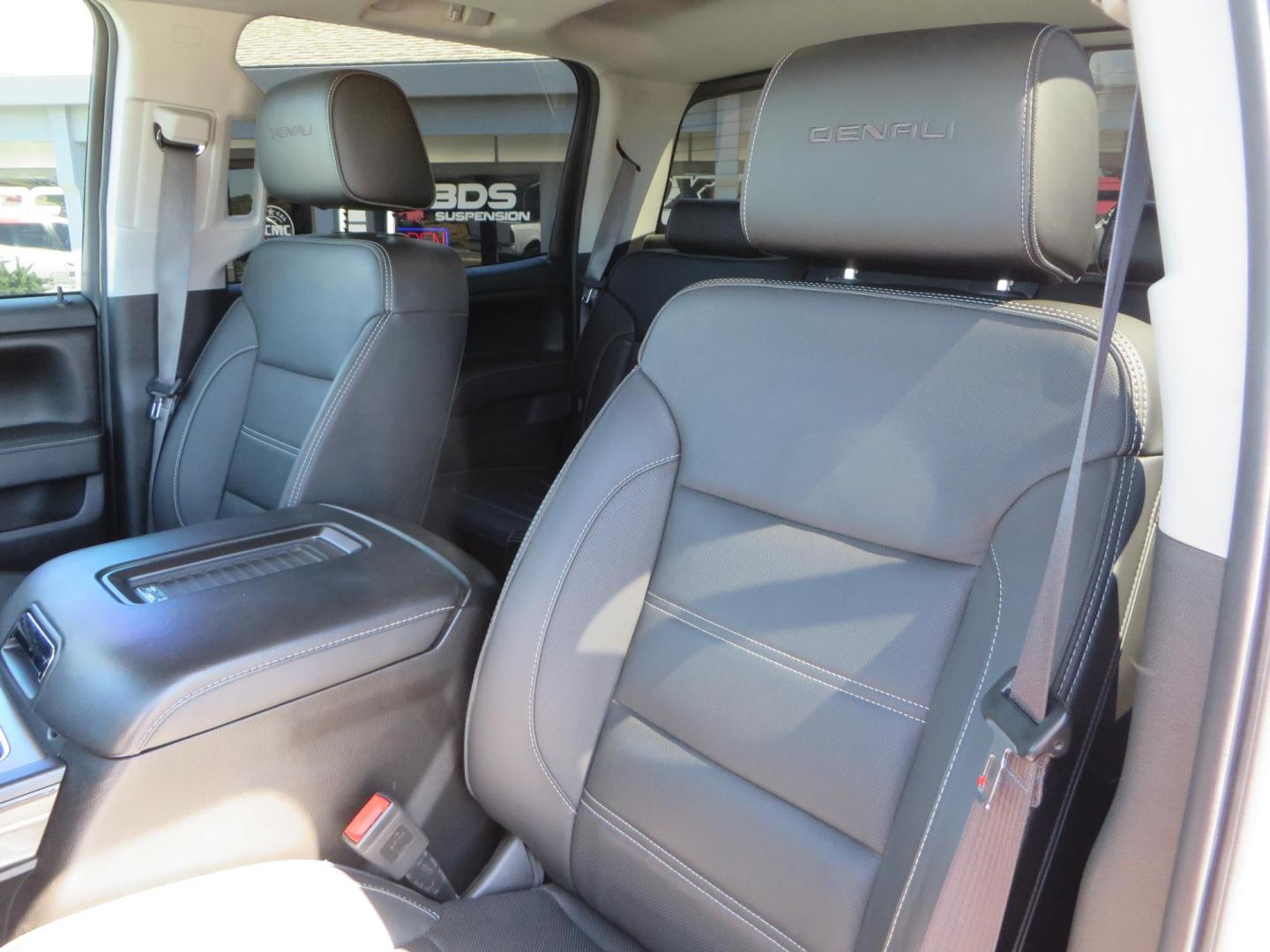 2016 GMC Sierra 2500HD Denali Crew Cab 4WD (1GT12UE8XGF) with an 6.6L V8 OHV 16 DIESEL engine, 6A transmission, located at 2630 Grass Valley Highway, Auburn, CA, 95603, (530) 508-5100, 38.937893, -121.095482 - Lifted Denali 2500 featuring a Pro Comp 6" lift kit, 20" Fuel Nutz wheels, 35" Nitto Ridge Grappler tires, Amp power steps, and Weathertech floor liners. - Photo#22