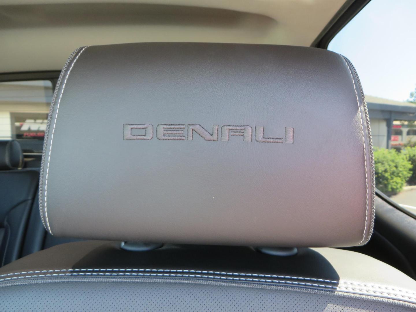 2016 GMC Sierra 2500HD Denali Crew Cab 4WD (1GT12UE8XGF) with an 6.6L V8 OHV 16 DIESEL engine, 6A transmission, located at 2630 Grass Valley Highway, Auburn, CA, 95603, (530) 508-5100, 38.937893, -121.095482 - Lifted Denali 2500 featuring a Pro Comp 6" lift kit, 20" Fuel Nutz wheels, 35" Nitto Ridge Grappler tires, Amp power steps, and Weathertech floor liners. - Photo#24