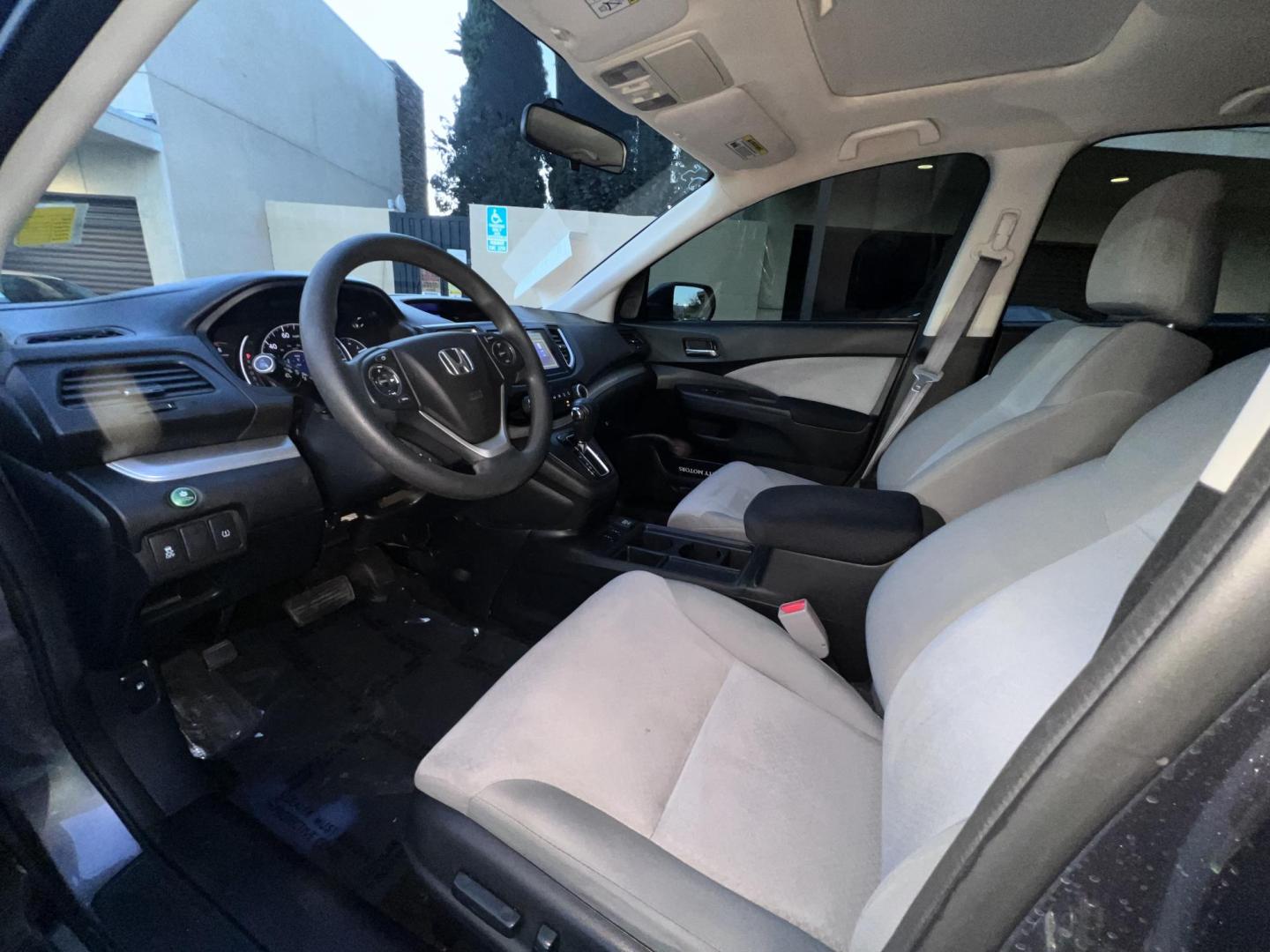 2016 Urban Titanium Metallic: /Gray Honda CR-V EX 2WD (3CZRM3H50GG) with an 2.4L L4 DOHC 16V engine, CVT transmission, located at 30 S. Berkeley Avenue, Pasadena, CA, 91107, (626) 248-7567, 34.145447, -118.109398 - 2016 Honda CR-V EX-L – Reliable, Stylish, and Affordable with Flexible Financing The 2016 Honda CR-V EX-L is the perfect blend of reliability, practicality, and comfort, making it an excellent choice for families, commuters, and adventurers alike. With its sleek design, fuel-efficient performan - Photo#17