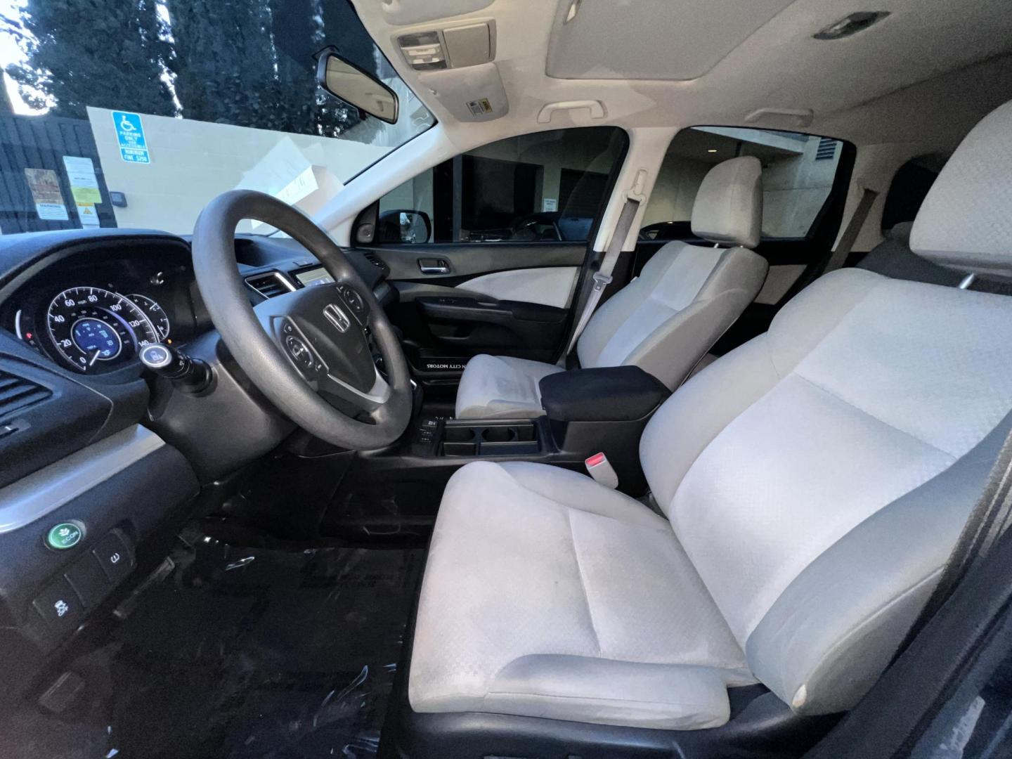2016 Urban Titanium Metallic: /Gray Honda CR-V EX 2WD (3CZRM3H50GG) with an 2.4L L4 DOHC 16V engine, CVT transmission, located at 30 S. Berkeley Avenue, Pasadena, CA, 91107, (626) 248-7567, 34.145447, -118.109398 - 2016 Honda CR-V EX-L – Reliable, Stylish, and Affordable with Flexible Financing The 2016 Honda CR-V EX-L is the perfect blend of reliability, practicality, and comfort, making it an excellent choice for families, commuters, and adventurers alike. With its sleek design, fuel-efficient performan - Photo#6