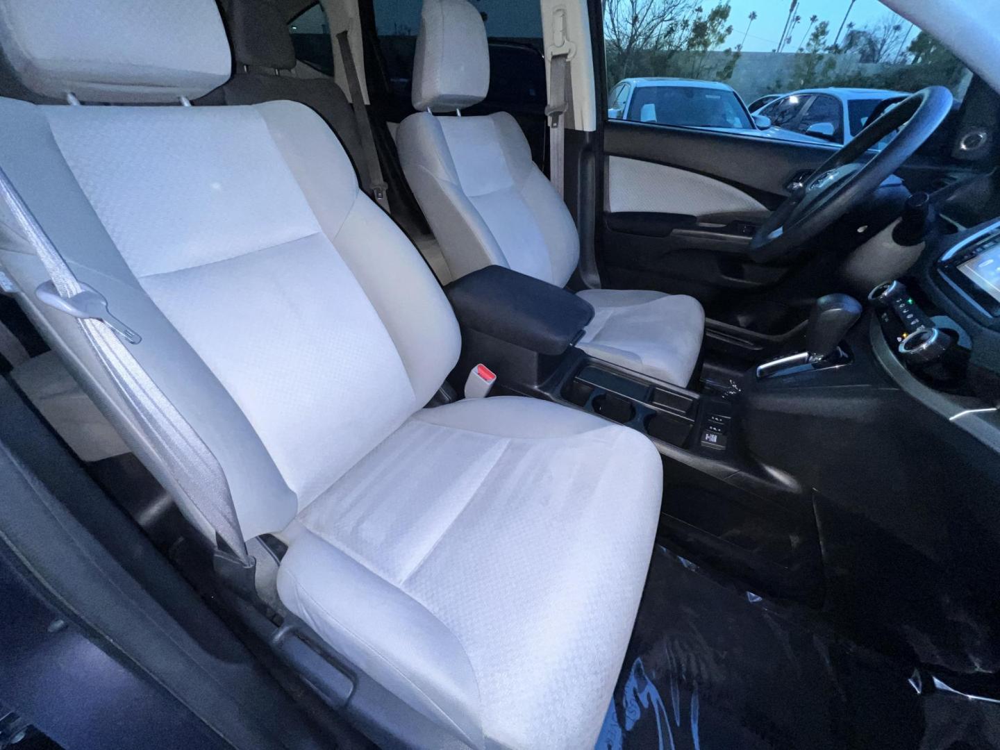 2016 Urban Titanium Metallic: /Gray Honda CR-V EX 2WD (3CZRM3H50GG) with an 2.4L L4 DOHC 16V engine, CVT transmission, located at 30 S. Berkeley Avenue, Pasadena, CA, 91107, (626) 248-7567, 34.145447, -118.109398 - 2016 Honda CR-V EX-L – Reliable, Stylish, and Affordable with Flexible Financing The 2016 Honda CR-V EX-L is the perfect blend of reliability, practicality, and comfort, making it an excellent choice for families, commuters, and adventurers alike. With its sleek design, fuel-efficient performan - Photo#7