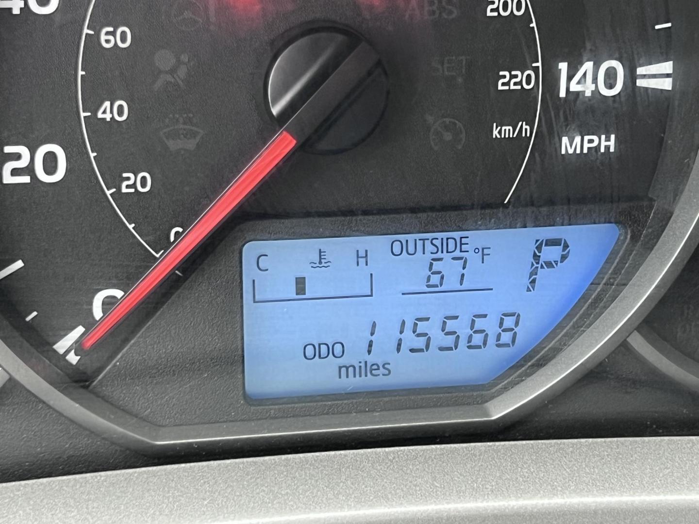 2016 White /Black Toyota RAV4 LE FWD (2T3ZFREV2GW) with an 2.5L L4 DOHC 16V engine, 6A transmission, located at 30 S. Berkeley Avenue, Pasadena, CA, 91107, (626) 248-7567, 34.145447, -118.109398 - 2016 Toyota RAV4 LE FWD – Reliable Compact SUV at Crown City Motors Are you searching for a dependable, stylish, and affordable compact SUV? Look no further than the 2016 Toyota RAV4 LE FWD, available now at Crown City Motors, located at 30 S Berkeley Ave, Pasadena, CA 91107. This popular crossov - Photo#37