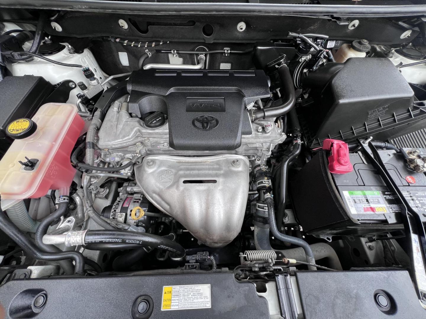 2016 White /Black Toyota RAV4 LE FWD (2T3ZFREV2GW) with an 2.5L L4 DOHC 16V engine, 6A transmission, located at 30 S. Berkeley Avenue, Pasadena, CA, 91107, (626) 248-7567, 34.145447, -118.109398 - 2016 Toyota RAV4 LE FWD – Reliable Compact SUV at Crown City Motors Are you searching for a dependable, stylish, and affordable compact SUV? Look no further than the 2016 Toyota RAV4 LE FWD, available now at Crown City Motors, located at 30 S Berkeley Ave, Pasadena, CA 91107. This popular crossov - Photo#38