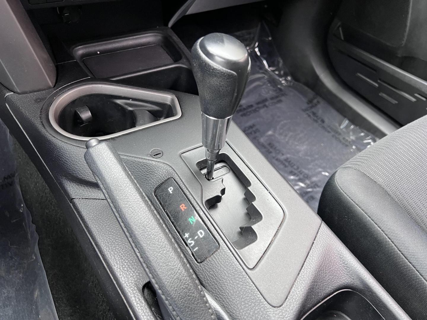 2016 White /Black Toyota RAV4 LE FWD (2T3ZFREV2GW) with an 2.5L L4 DOHC 16V engine, 6A transmission, located at 30 S. Berkeley Avenue, Pasadena, CA, 91107, (626) 248-7567, 34.145447, -118.109398 - 2016 Toyota RAV4 LE FWD – Reliable Compact SUV at Crown City Motors Are you searching for a dependable, stylish, and affordable compact SUV? Look no further than the 2016 Toyota RAV4 LE FWD, available now at Crown City Motors, located at 30 S Berkeley Ave, Pasadena, CA 91107. This popular crossov - Photo#39