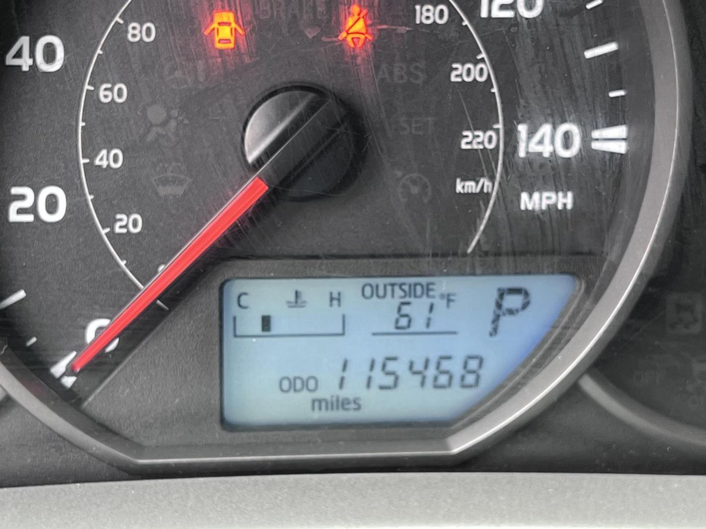 2016 White /Black Toyota RAV4 LE FWD (2T3ZFREV2GW) with an 2.5L L4 DOHC 16V engine, 6A transmission, located at 30 S. Berkeley Avenue, Pasadena, CA, 91107, (626) 248-7567, 34.145447, -118.109398 - 2016 Toyota RAV4 LE FWD – Reliable Compact SUV at Crown City Motors Are you searching for a dependable, stylish, and affordable compact SUV? Look no further than the 2016 Toyota RAV4 LE FWD, available now at Crown City Motors, located at 30 S Berkeley Ave, Pasadena, CA 91107. This popular crossov - Photo#4