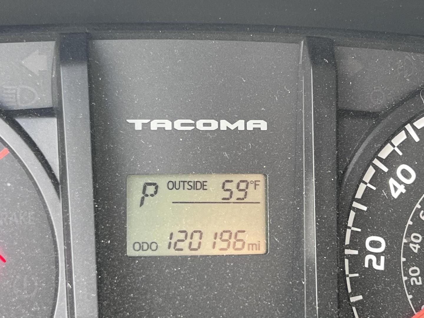 2016 BLACK /gray Toyota Tacoma SR5 Access Cab I4 6AT 2WD (5TFRX5GN4GX) with an 2.7L L4 DOHC 16V engine, 5A transmission, located at 30 S. Berkeley Avenue, Pasadena, CA, 91107, (626) 248-7567, 34.145447, -118.109398 - Crown City Motors is a used “Buy Here Pay Here” car dealer in Pasadena CA. “Buy Here Pay Here” financing, means that when you purchase your vehicle from our dealership, that you make the payments to the dealership as well. We do not need the banks approval to get you approved for a used auto - Photo#4