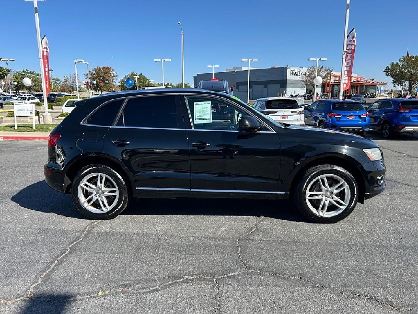2016 BLACK Audi Q5 (WA1C2AFP2GA) with an 4-Cyl Turbo 2.0 Liter engine, Auto 8-Spd Tiptronic Spt transmission, located at 412 Auto Vista Drive, Palmdale, 93551, (661) 945-0620, 34.592636, -118.136681- Photo#3