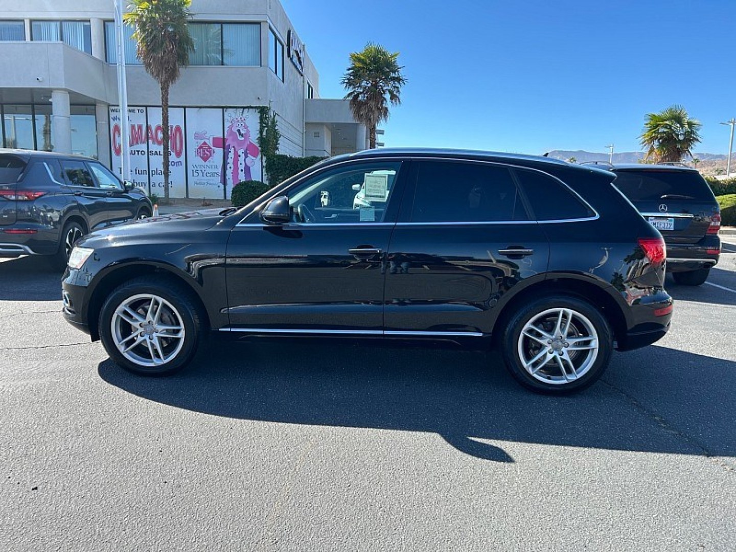 2016 BLACK Audi Q5 (WA1C2AFP2GA) with an 4-Cyl Turbo 2.0 Liter engine, Auto 8-Spd Tiptronic Spt transmission, located at 412 Auto Vista Drive, Palmdale, 93551, (661) 945-0620, 34.592636, -118.136681- Photo#7