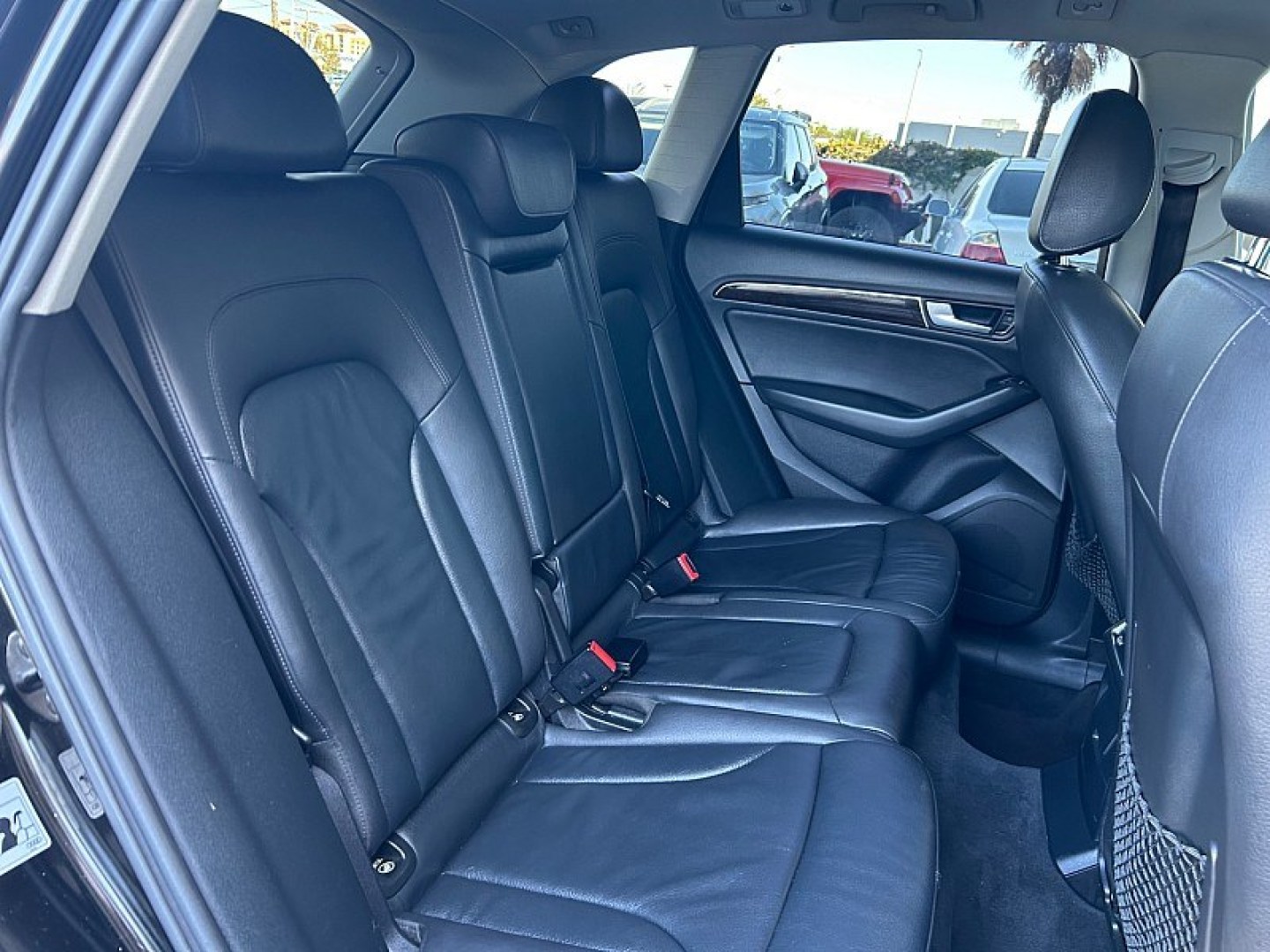 2016 BLACK Audi Q5 (WA1C2AFP2GA) with an 4-Cyl Turbo 2.0 Liter engine, Auto 8-Spd Tiptronic Spt transmission, located at 412 Auto Vista Drive, Palmdale, 93551, (661) 945-0620, 34.592636, -118.136681- Photo#21