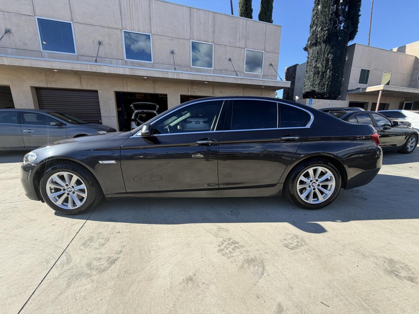 2016 BLACK /black BMW 5-Series 528i (WBA5A5C5XGG) with an 2.0L L4 DOHC 16V TURBO engine, 8A transmission, located at 30 S. Berkeley Avenue, Pasadena, CA, 91107, (626) 248-7567, 34.145447, -118.109398 - Crown City Motors is a used “Buy Here Pay Here” car dealer in Pasadena CA. “Buy Here Pay Here” financing, means that when you purchase your vehicle from our dealership, that you make the payments to the dealership as well. We do not need the banks approval to get you approved for a used auto- Photo#9