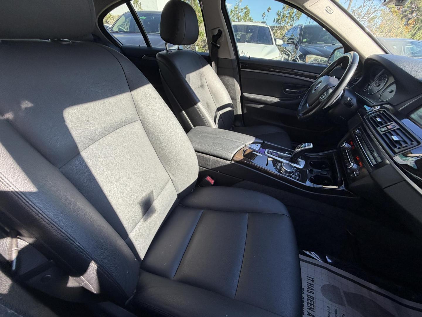 2016 BLACK /black BMW 5-Series 528i (WBA5A5C5XGG) with an 2.0L L4 DOHC 16V TURBO engine, 8A transmission, located at 30 S. Berkeley Avenue, Pasadena, CA, 91107, (626) 248-7567, 34.145447, -118.109398 - Crown City Motors is a used “Buy Here Pay Here” car dealer in Pasadena CA. “Buy Here Pay Here” financing, means that when you purchase your vehicle from our dealership, that you make the payments to the dealership as well. We do not need the banks approval to get you approved for a used auto- Photo#21