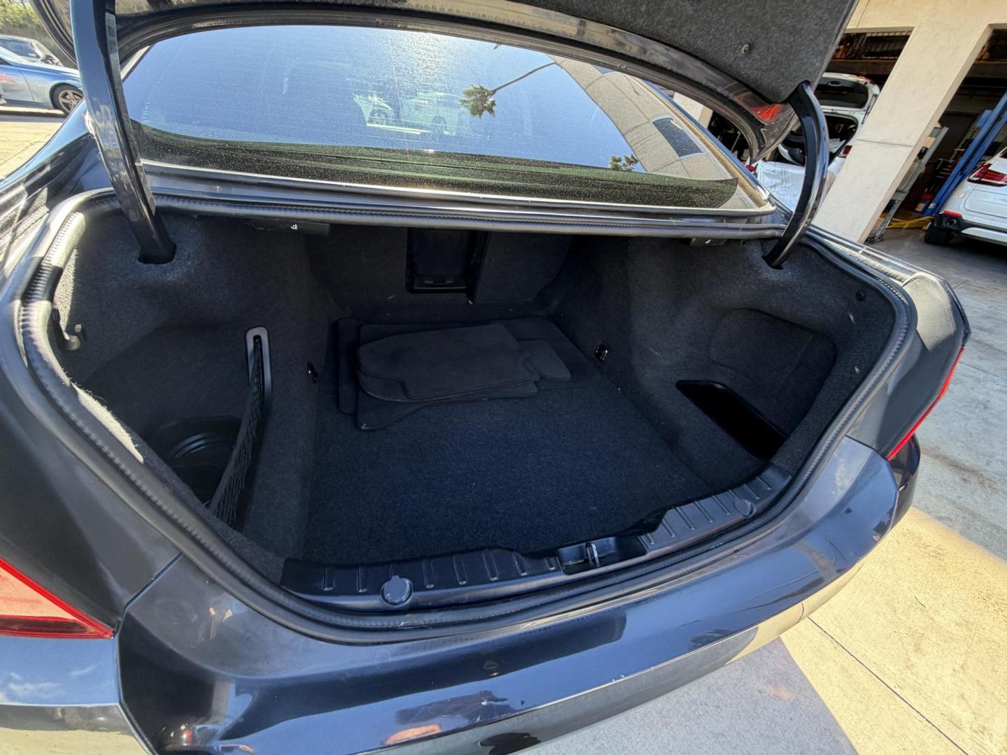 2016 BLACK /black BMW 5-Series 528i (WBA5A5C5XGG) with an 2.0L L4 DOHC 16V TURBO engine, 8A transmission, located at 30 S. Berkeley Avenue, Pasadena, CA, 91107, (626) 248-7567, 34.145447, -118.109398 - Crown City Motors is a used “Buy Here Pay Here” car dealer in Pasadena CA. “Buy Here Pay Here” financing, means that when you purchase your vehicle from our dealership, that you make the payments to the dealership as well. We do not need the banks approval to get you approved for a used auto- Photo#23