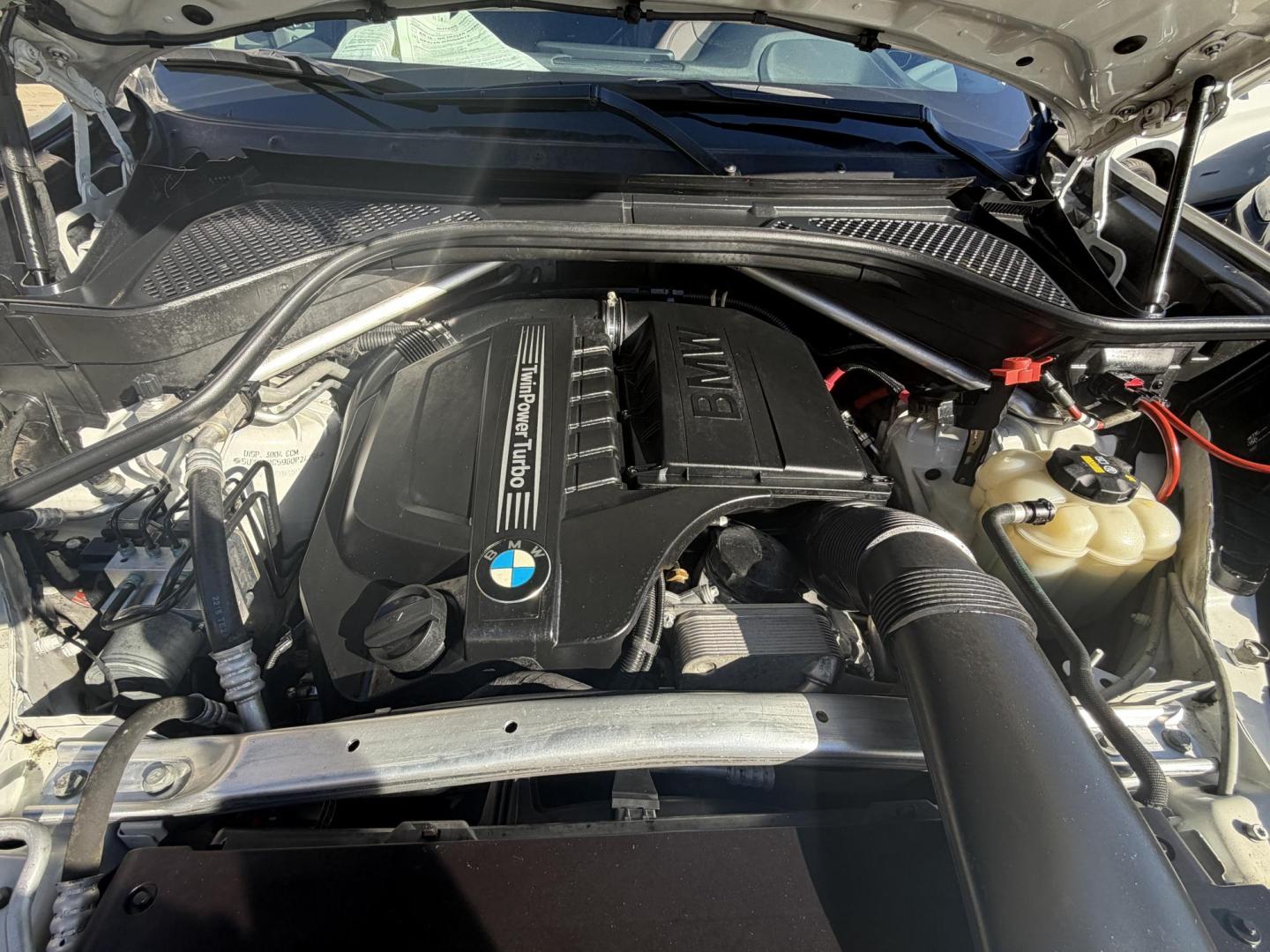 2016 Alpine White /Black BMW X5 xDrive35i (5UXKR0C59G0) with an 3.0L L6 DOHC 24V engine, 8A transmission, located at 30 S. Berkeley Avenue, Pasadena, CA, 91107, (626) 248-7567, 34.145447, -118.109398 - 2016 BMW X5 – White – VIN: 5UXKR0C59G0P24798 Luxury SUV with In-House Financing Available – Crown City Motors, Pasadena If you’re searching for a luxury SUV with bad credit financing, this white 2016 BMW X5 is a standout option. Available now at Crown City Motors in Pasadena, this prem - Photo#29