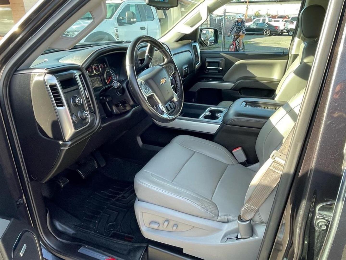 2016 Autumn Bronze Metallic Chevrolet Silverado 1500 LTZ Z71 (1GCVKSEC3GZ) with an 5.3L EcoTec3 5.3L V8 355hp 383ft. lbs. Direct Injection engine, 6-Speed Shiftable Automatic w/Overdrive transmission, located at 800 Riverside Ave, Roseville, CA, 95678, 916-773-4549 & Toll Free: 866-719-4393, 38.732265, -121.291039 - 4X4 Z-71 DOUBLE CAB LTZ CLEAN CARFAX - Photo#9