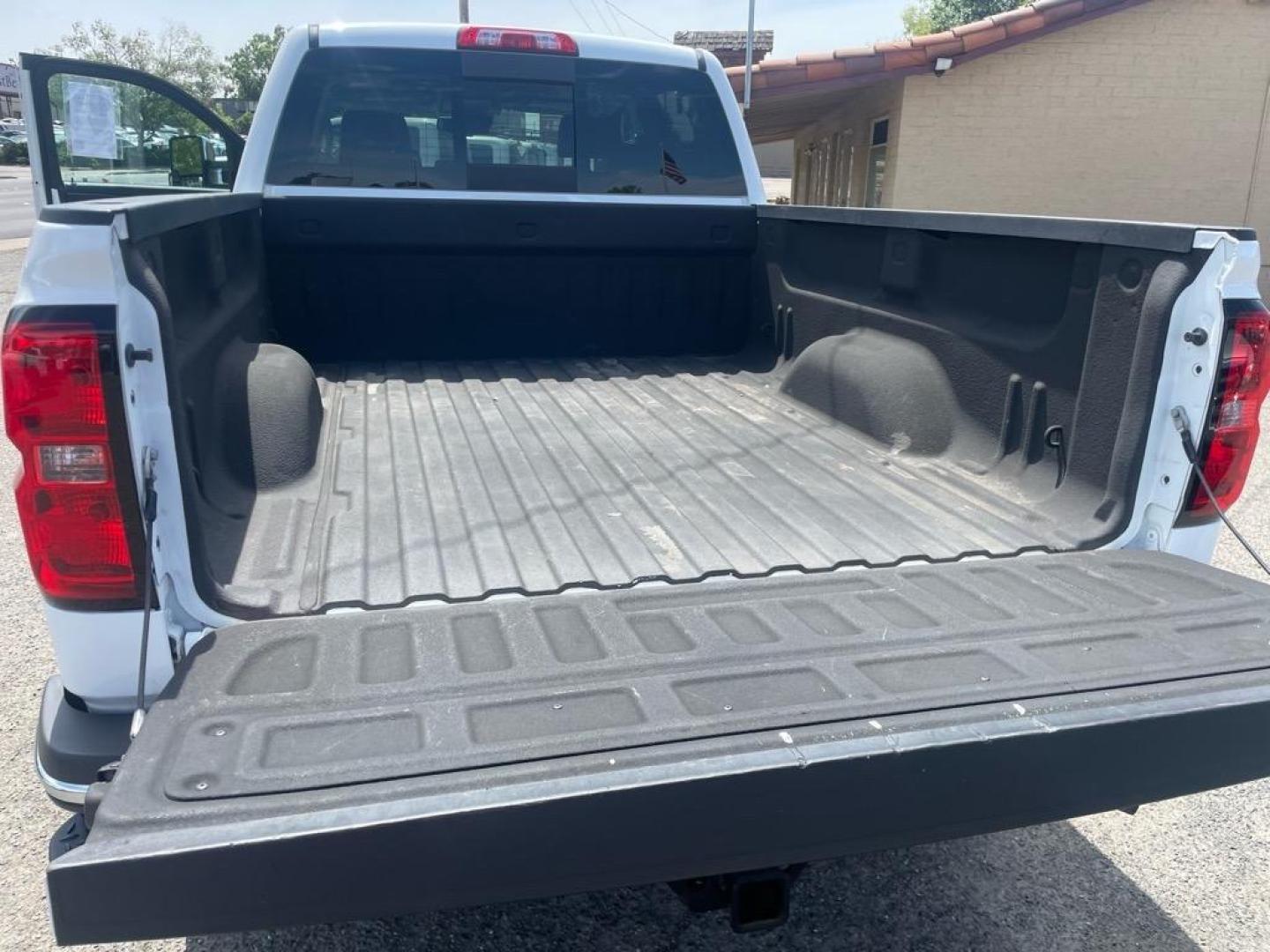 2016 Summit White Chevrolet Silverado 2500HD LTZ (1GC1KWE80GF) with an 6.6L Duramax 6.6L Diesel Turbo V8 397hp 765ft. lbs. Common Rail Direct Injection engine, Allison 1000 6-Speed Shiftable Automatic transmission, located at 800 Riverside Ave, Roseville, CA, 95678, 916-773-4549 & Toll Free: 866-719-4393, 38.732265, -121.291039 - DURAMAX DIESEL CREW CAB 4X4 LTZ LOW MILES MOON ROOF ALLISON TRANSMISSION ONE OWNER - Photo#10