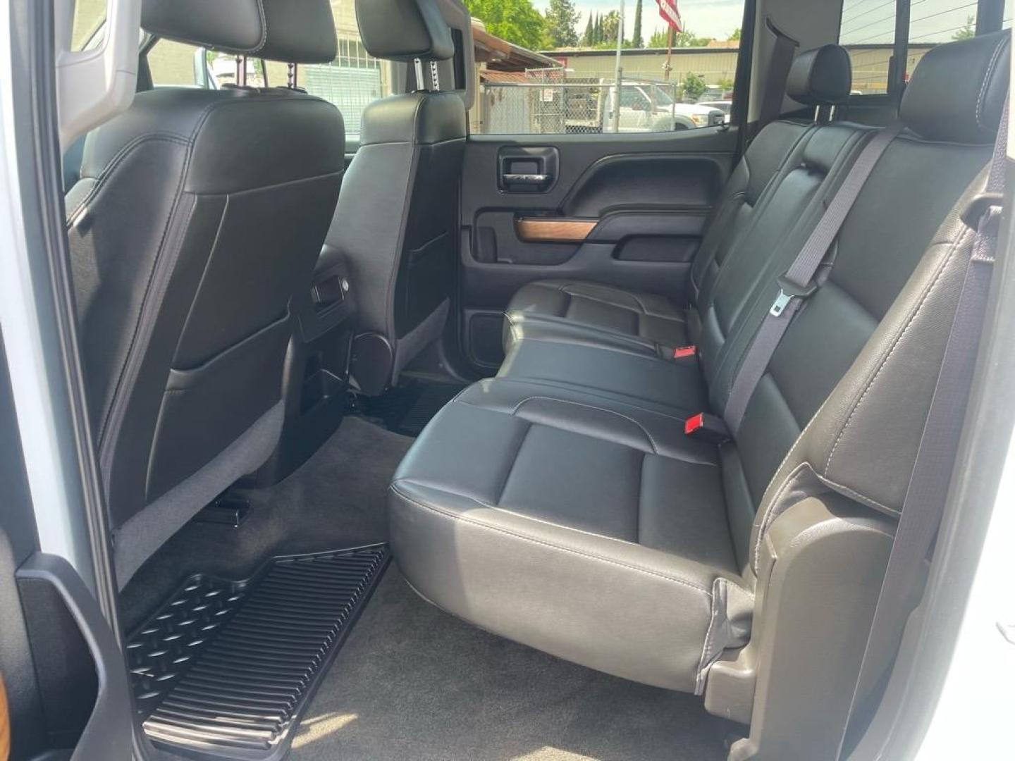 2016 Summit White Chevrolet Silverado 2500HD LTZ (1GC1KWE80GF) with an 6.6L Duramax 6.6L Diesel Turbo V8 397hp 765ft. lbs. Common Rail Direct Injection engine, Allison 1000 6-Speed Shiftable Automatic transmission, located at 800 Riverside Ave, Roseville, CA, 95678, 916-773-4549 & Toll Free: 866-719-4393, 38.732265, -121.291039 - DURAMAX DIESEL CREW CAB 4X4 LTZ LOW MILES MOON ROOF ALLISON TRANSMISSION ONE OWNER - Photo#13
