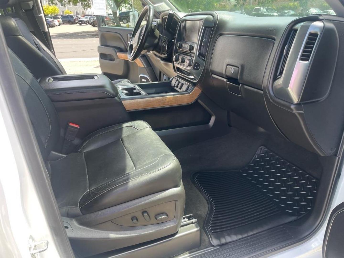 2016 Summit White Chevrolet Silverado 2500HD LTZ (1GC1KWE80GF) with an 6.6L Duramax 6.6L Diesel Turbo V8 397hp 765ft. lbs. Common Rail Direct Injection engine, Allison 1000 6-Speed Shiftable Automatic transmission, located at 800 Riverside Ave, Roseville, CA, 95678, 916-773-4549 & Toll Free: 866-719-4393, 38.732265, -121.291039 - DURAMAX DIESEL CREW CAB 4X4 LTZ LOW MILES MOON ROOF ALLISON TRANSMISSION ONE OWNER - Photo#14
