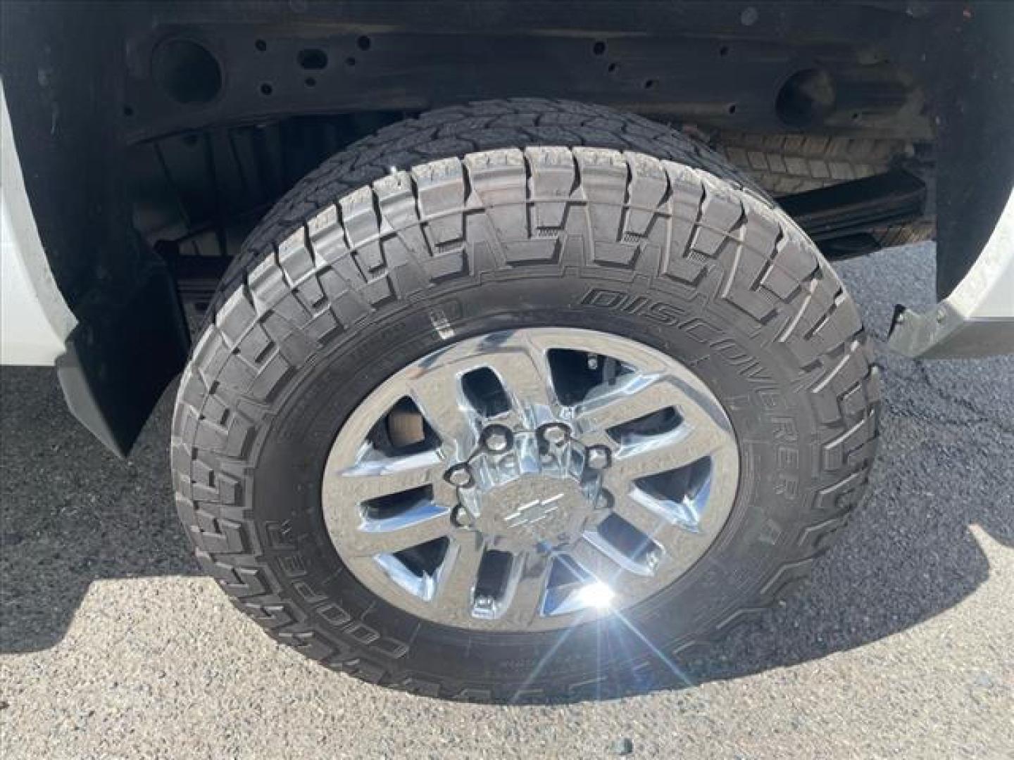 2016 Summit White Chevrolet Silverado 2500HD LTZ (1GC1KWE84GF) with an 6.6L Duramax 6.6L Diesel Turbo V8 397hp 765ft. lbs. Common Rail Direct Injection engine, Allison 1000 6-Speed Shiftable Automatic transmission, located at 800 Riverside Ave, Roseville, CA, 95678, 916-773-4549 & Toll Free: 866-719-4393, 38.732265, -121.291039 - DURAMAX DIESEL CREW CAB 4X4 Z71 LTZ SERVICE RECORDS ONE OWNER CLEAN CARFAX - Photo#11