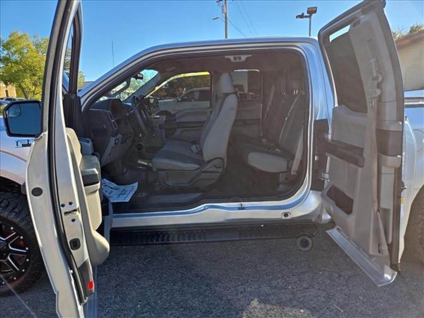 2016 Ingot Silver Metallic Ford F-150 XL (1FTEX1E86GF) with an 3.5L 3.5L Flex Fuel V6 282hp 253ft. lbs. Sequential Multiport Fuel Injection engine, 6-Speed Shiftable Automatic transmission, located at 800 Riverside Ave, Roseville, CA, 95678, 916-773-4549 & Toll Free: 866-719-4393, 38.732265, -121.291039 - 4X4 SUPER CAB CUSTOM WHEELS SUPER CLEAN - Photo#13