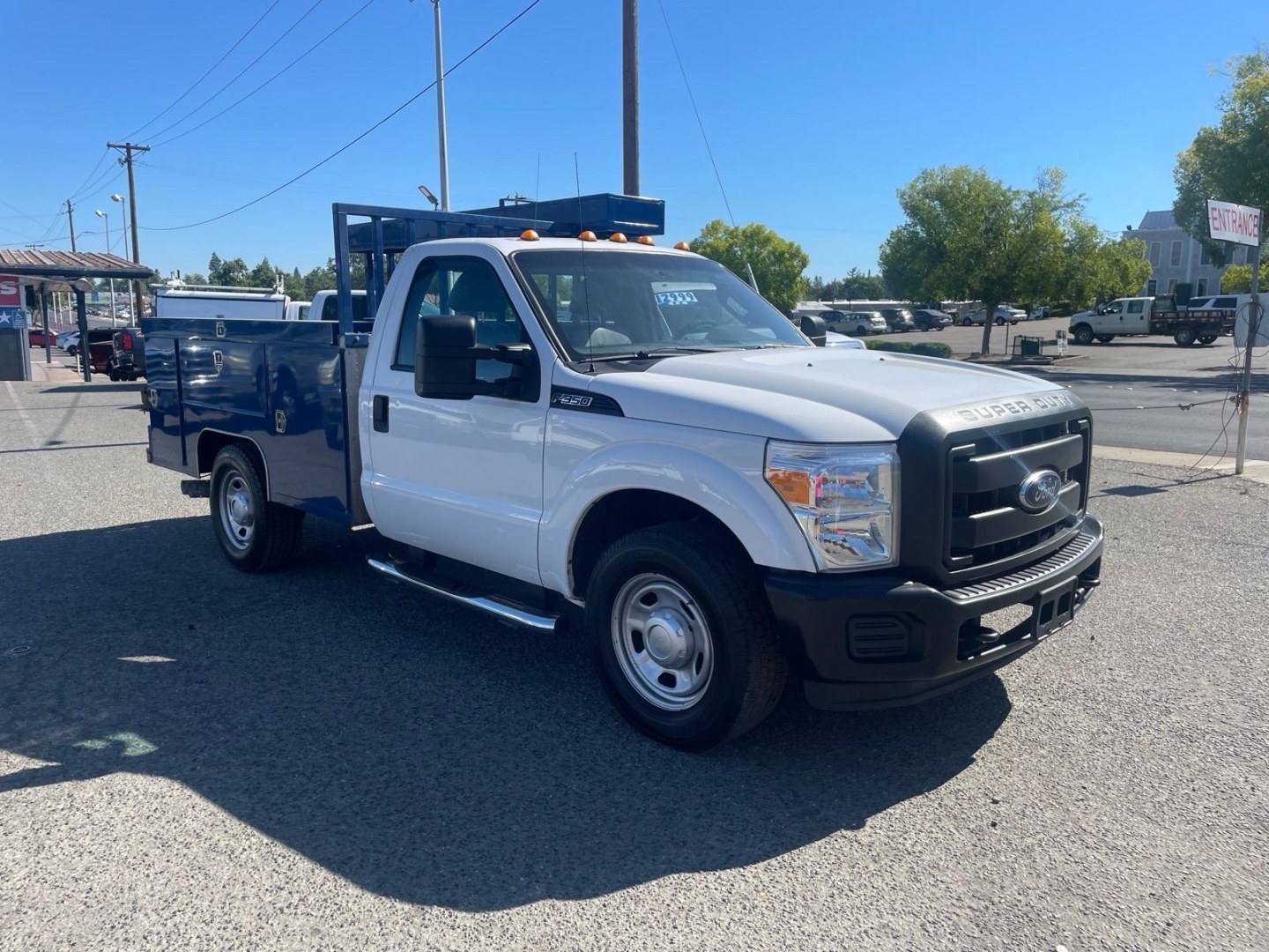2016 White Ford F-350 Super Duty XL (1FDRF3ET8GE) with an 6.7L Power Stroke 6.7L Biodiesel Turbo V8 300hp 660ft. lbs. Common Rail Direct Injection engine, 6-Speed Shiftable Automatic transmission, located at 800 Riverside Ave, Roseville, CA, 95678, 916-773-4549 & Toll Free: 866-719-4393, 38.732265, -121.291039 - DIESEL UTILITY BED WITH LIFTGATE SERVICE RECORDS- Photo#1