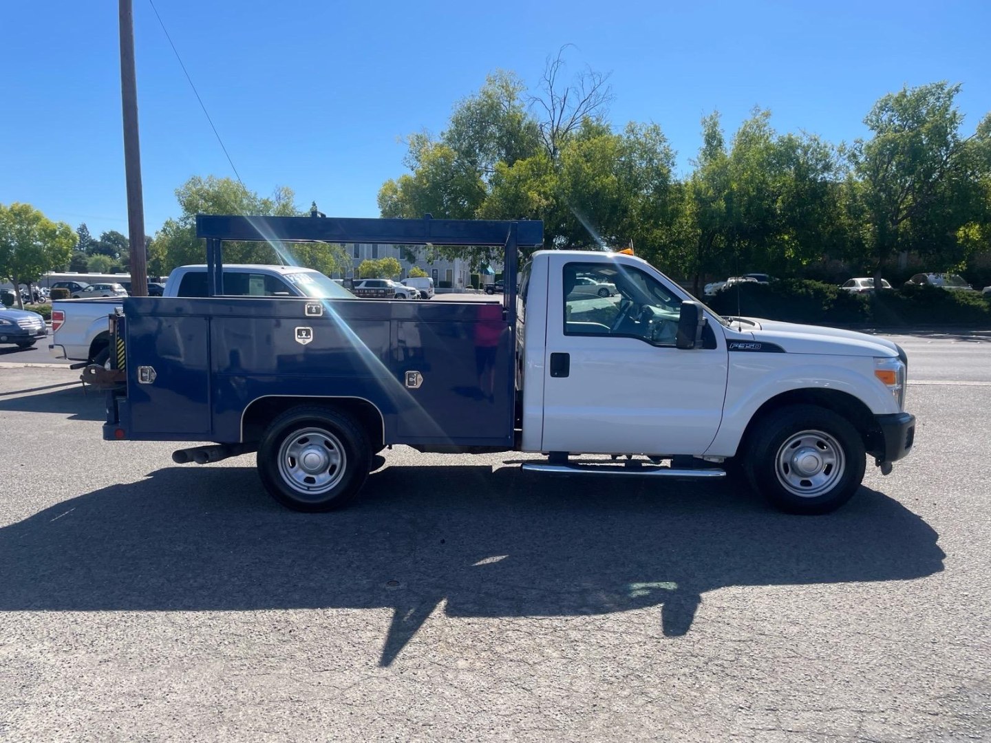 2016 White Ford F-350 Super Duty XL (1FDRF3ET8GE) with an 6.7L Power Stroke 6.7L Biodiesel Turbo V8 300hp 660ft. lbs. Common Rail Direct Injection engine, 6-Speed Shiftable Automatic transmission, located at 800 Riverside Ave, Roseville, CA, 95678, 916-773-4549 & Toll Free: 866-719-4393, 38.732265, -121.291039 - DIESEL UTILITY BED WITH LIFTGATE SERVICE RECORDS- Photo#5