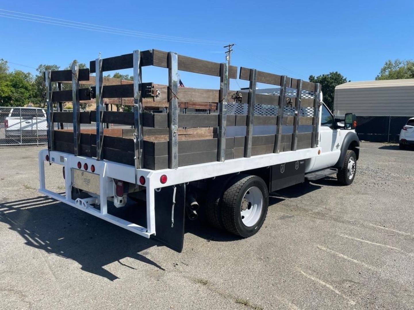 2016 Oxford White Ford F-550 Super Duty XL (1FDUF5GT6GE) with an 0.0 8 Cylinder Common Rail Direct Injection engine, 6-Speed Automatic transmission, located at 800 Riverside Ave, Roseville, CA, 95678, 916-773-4549 & Toll Free: 866-719-4393, 38.732265, -121.291039 - DIESEL F550 12 FOOT STAKE BODY ONE OWNER SERVICE RECORDS ON CLEAN CARFAX - Photo#4