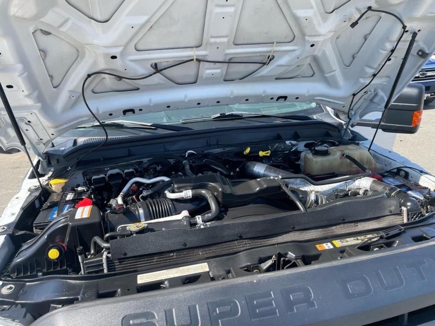 2016 Oxford White Ford F-550 Super Duty XL (1FDUF5GT6GE) with an 0.0 8 Cylinder Common Rail Direct Injection engine, 6-Speed Automatic transmission, located at 800 Riverside Ave, Roseville, CA, 95678, 916-773-4549 & Toll Free: 866-719-4393, 38.732265, -121.291039 - DIESEL F550 12 FOOT STAKE BODY ONE OWNER SERVICE RECORDS ON CLEAN CARFAX - Photo#12