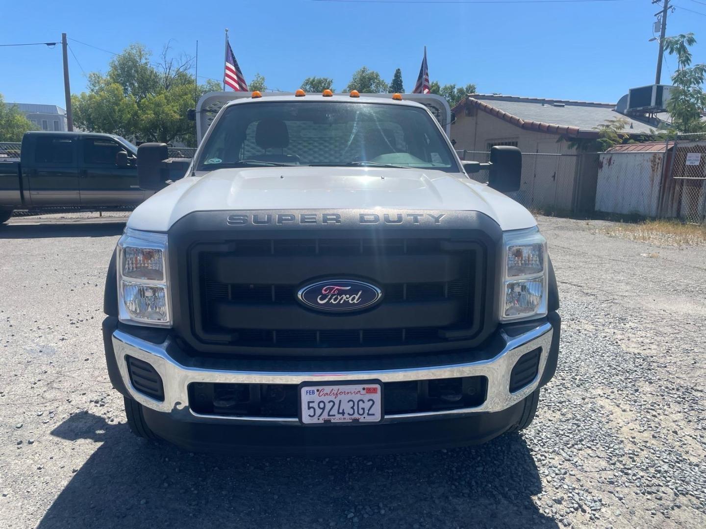 2016 White Ford F-550 Super Duty Chassis XL Regular Cab 165 RWD (1FDUF5GT3GE) with an 8 Cylinder Other engine, 6-Speed Automatic transmission, located at 800 Riverside Ave, Roseville, CA, 95678, 916-773-4549 & Toll Free: 866-719-4393, 38.732265, -121.291039 - DIESEL FLATBED- Photo#7