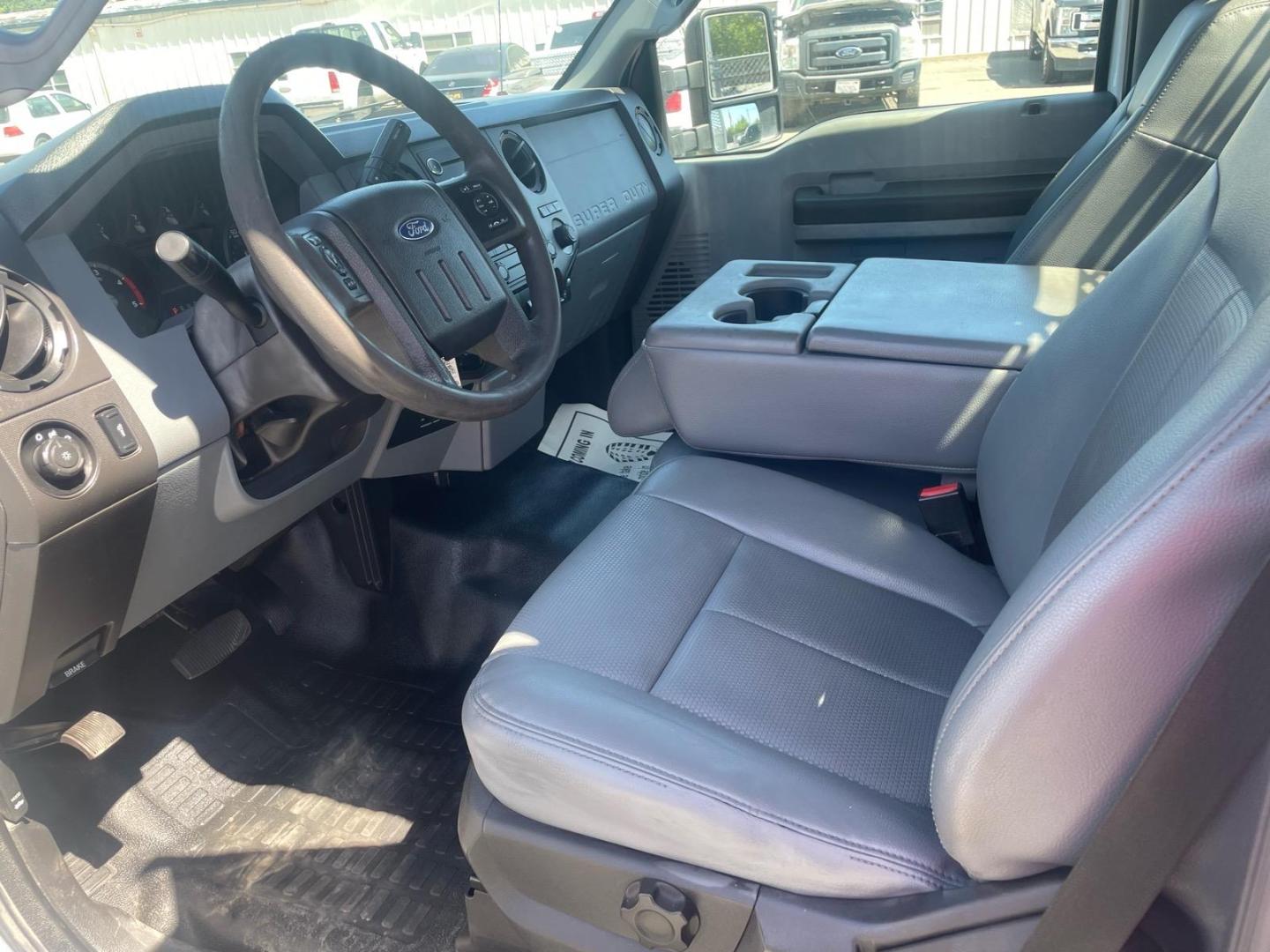 2016 White Ford F-550 Super Duty Chassis XL Regular Cab 165 RWD (1FDUF5GT3GE) with an 8 Cylinder Other engine, 6-Speed Automatic transmission, located at 800 Riverside Ave, Roseville, CA, 95678, 916-773-4549 & Toll Free: 866-719-4393, 38.732265, -121.291039 - DIESEL FLATBED- Photo#8