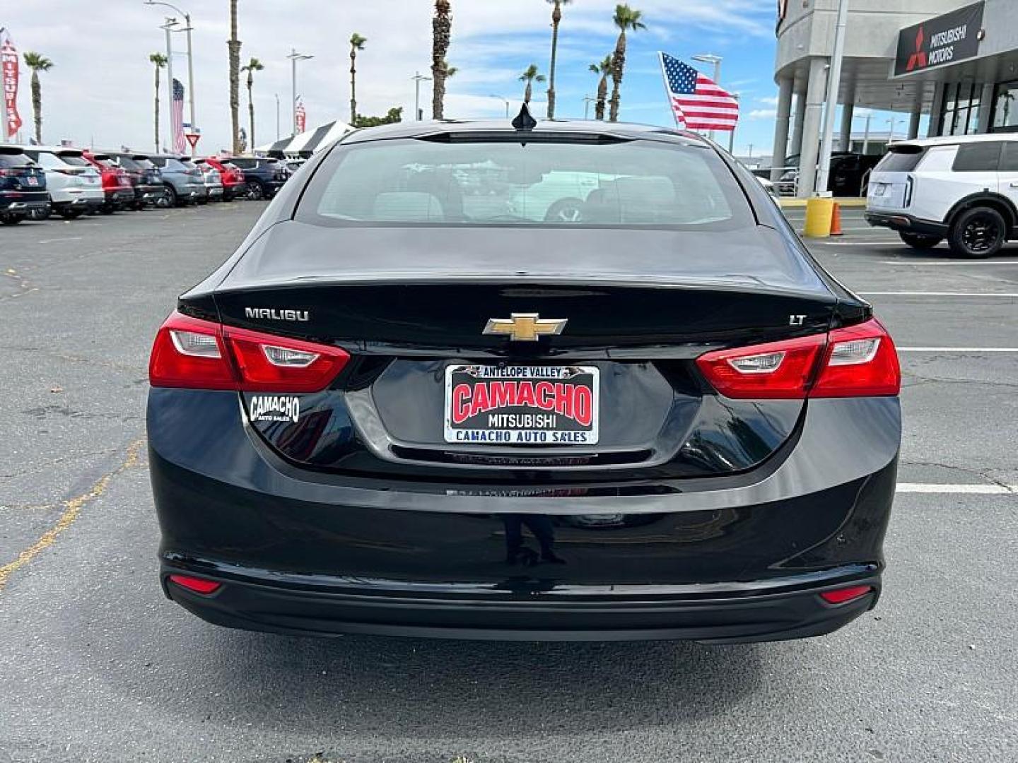 2016 SILVER Ford Fusion (3FA6P0H7XGR) with an 4-Cyl 2.5 Liter engine, Automatic transmission, located at 412 Auto Vista Drive, Palmdale, 93551, (661) 945-0620, 34.592636, -118.136681- Photo#4