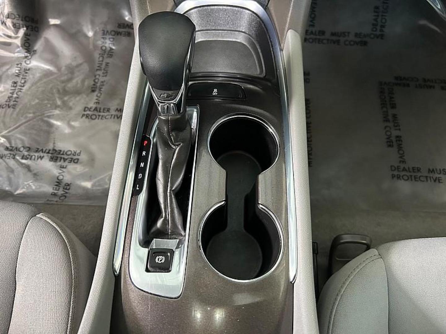 2016 SILVER Ford Fusion (3FA6P0H7XGR) with an 4-Cyl 2.5 Liter engine, Automatic transmission, located at 412 Auto Vista Drive, Palmdale, 93551, (661) 945-0620, 34.592636, -118.136681- Photo#12
