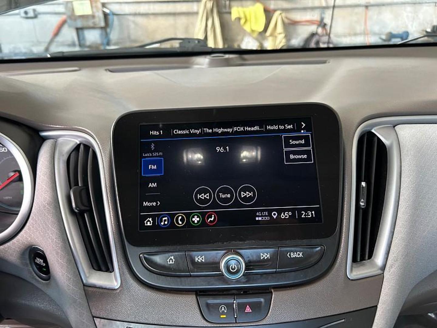 2016 SILVER Ford Fusion (3FA6P0H7XGR) with an 4-Cyl 2.5 Liter engine, Automatic transmission, located at 412 Auto Vista Drive, Palmdale, 93551, (661) 945-0620, 34.592636, -118.136681- Photo#14