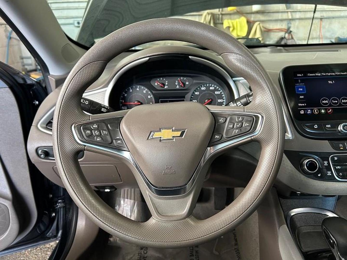 2016 SILVER Ford Fusion (3FA6P0H7XGR) with an 4-Cyl 2.5 Liter engine, Automatic transmission, located at 412 Auto Vista Drive, Palmdale, 93551, (661) 945-0620, 34.592636, -118.136681- Photo#15