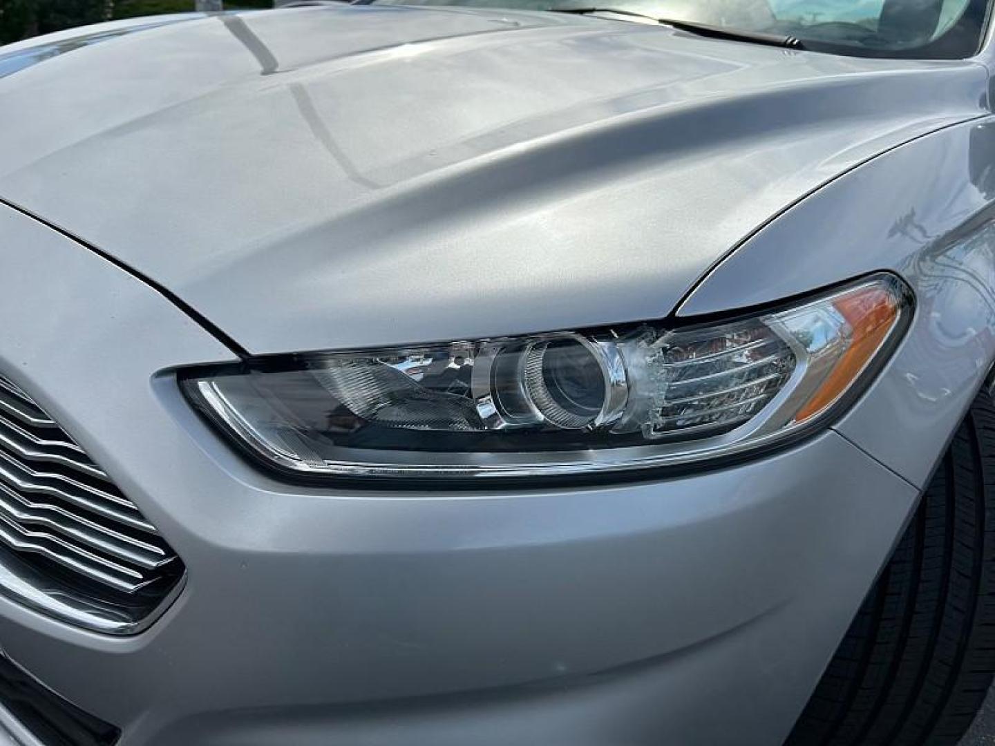 2016 SILVER Ford Fusion (3FA6P0H7XGR) with an 4-Cyl 2.5 Liter engine, Automatic transmission, located at 412 Auto Vista Drive, Palmdale, 93551, (661) 945-0620, 34.592636, -118.136681- Photo#38