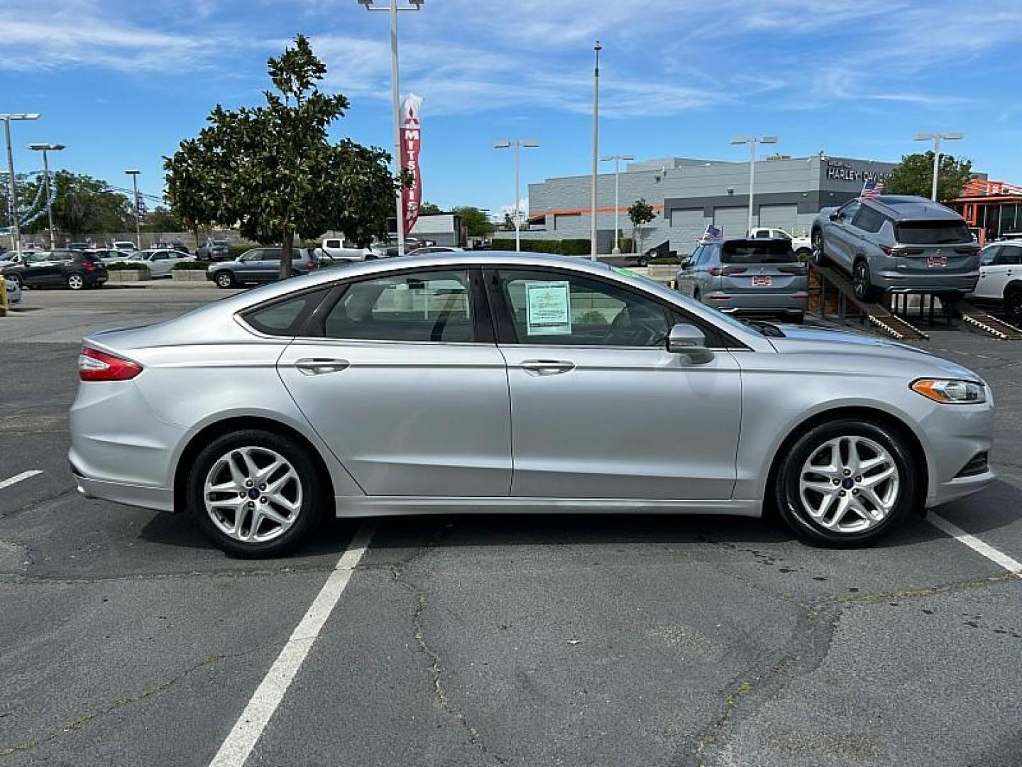 2016 SILVER Ford Fusion (3FA6P0H7XGR) with an 4-Cyl 2.5 Liter engine, Automatic transmission, located at 412 Auto Vista Drive, Palmdale, 93551, (661) 945-0620, 34.592636, -118.136681- Photo#40