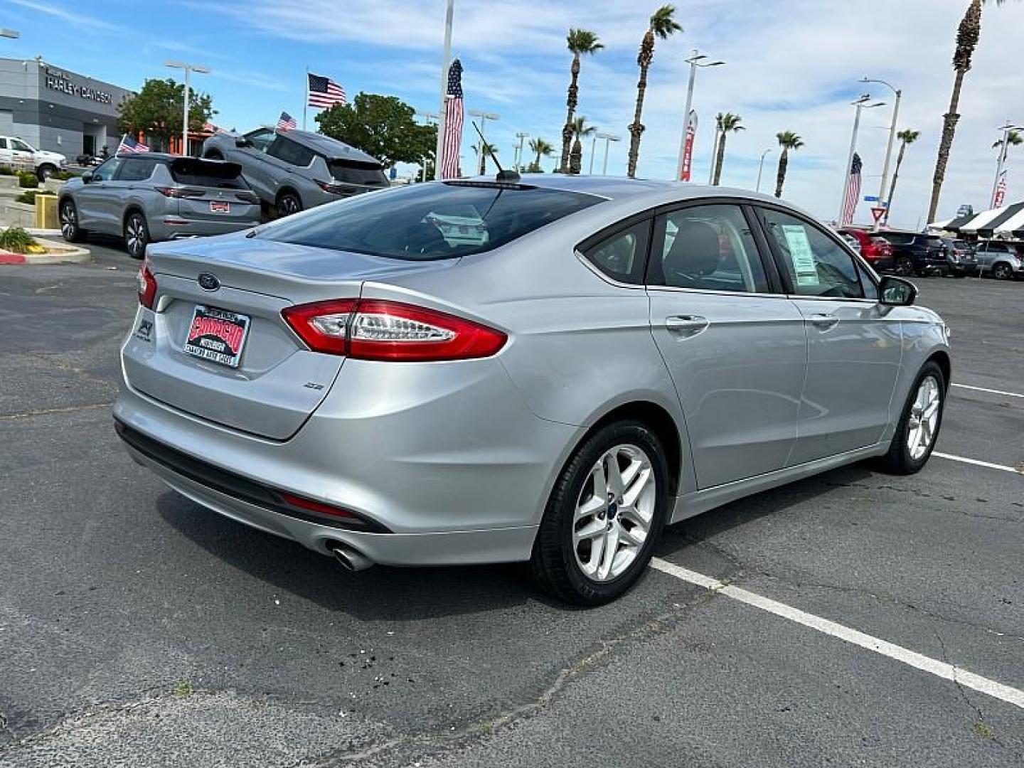 2016 SILVER Ford Fusion (3FA6P0H7XGR) with an 4-Cyl 2.5 Liter engine, Automatic transmission, located at 412 Auto Vista Drive, Palmdale, 93551, (661) 945-0620, 34.592636, -118.136681- Photo#41